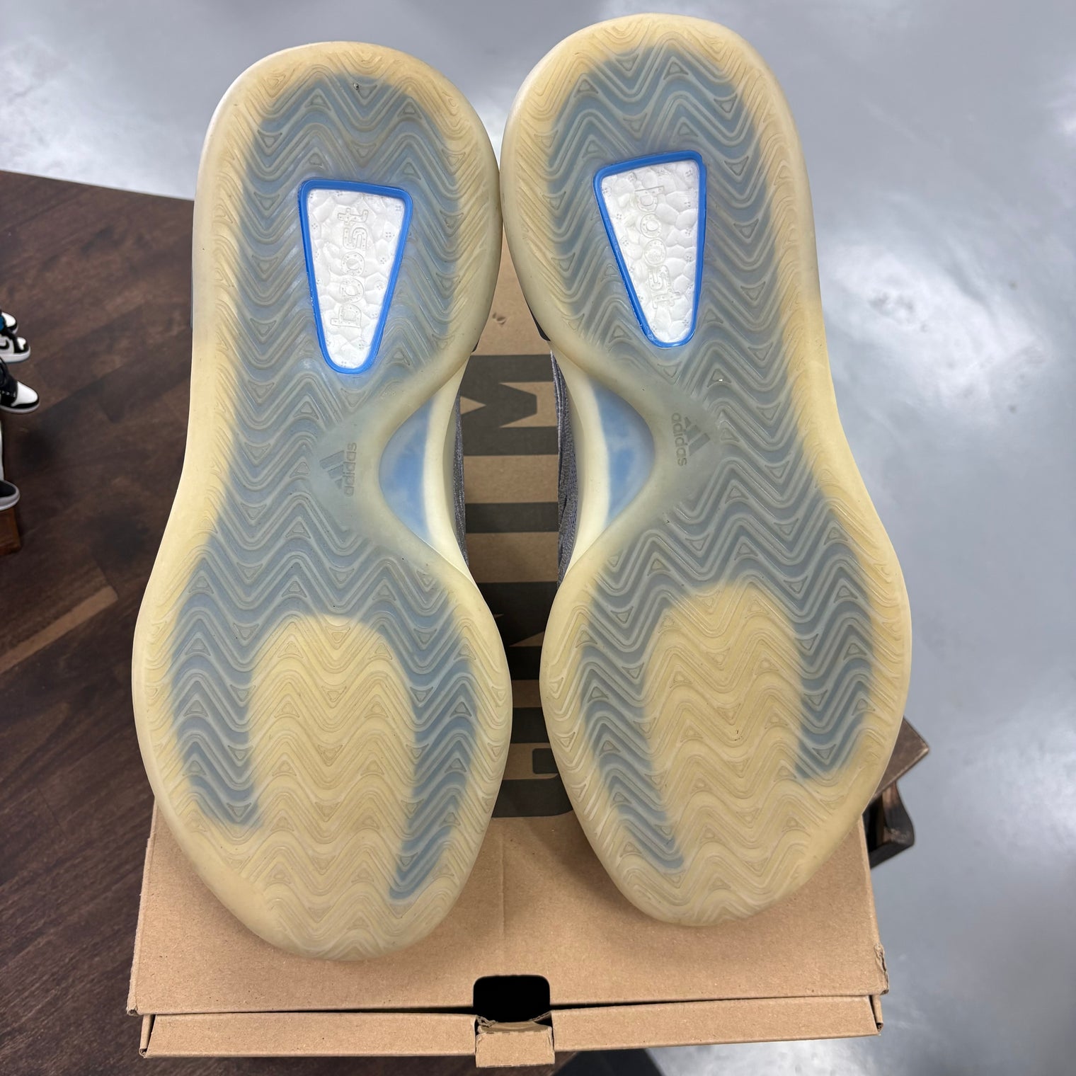 Mono Carbon QNTM Yeezy (USED)