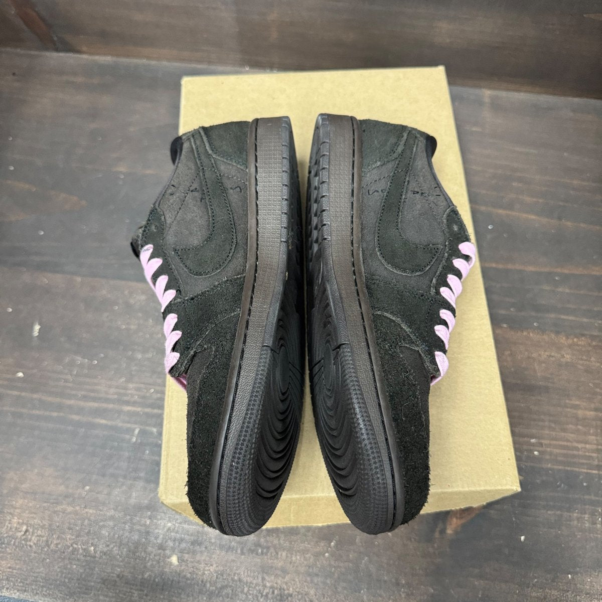 Jordan 1 Retro Low OG SP Travis Scott Velvet Brown Size 8 (Pre-Owned) - tag