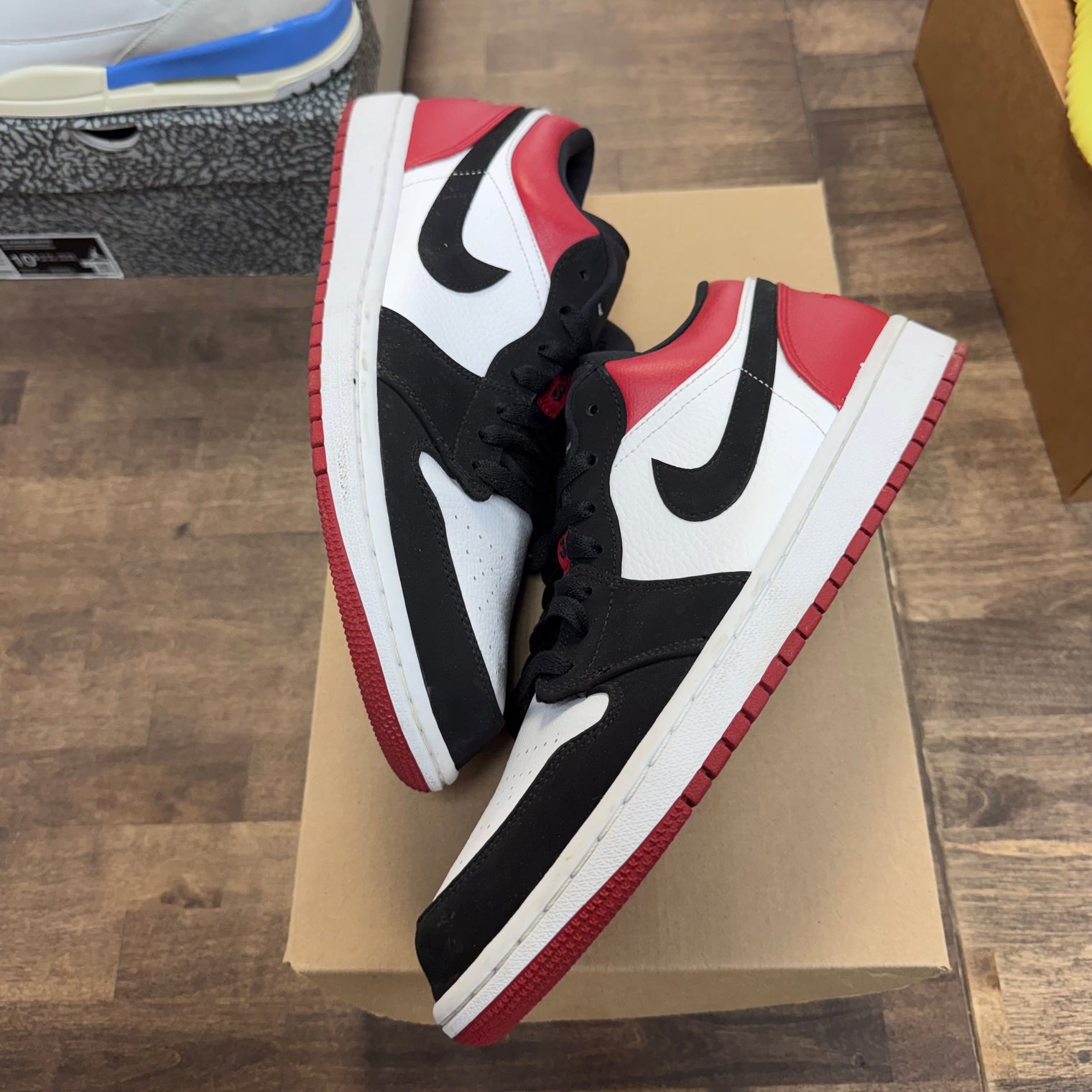 Black Toe Jordan 1 Low (USED, No Box)