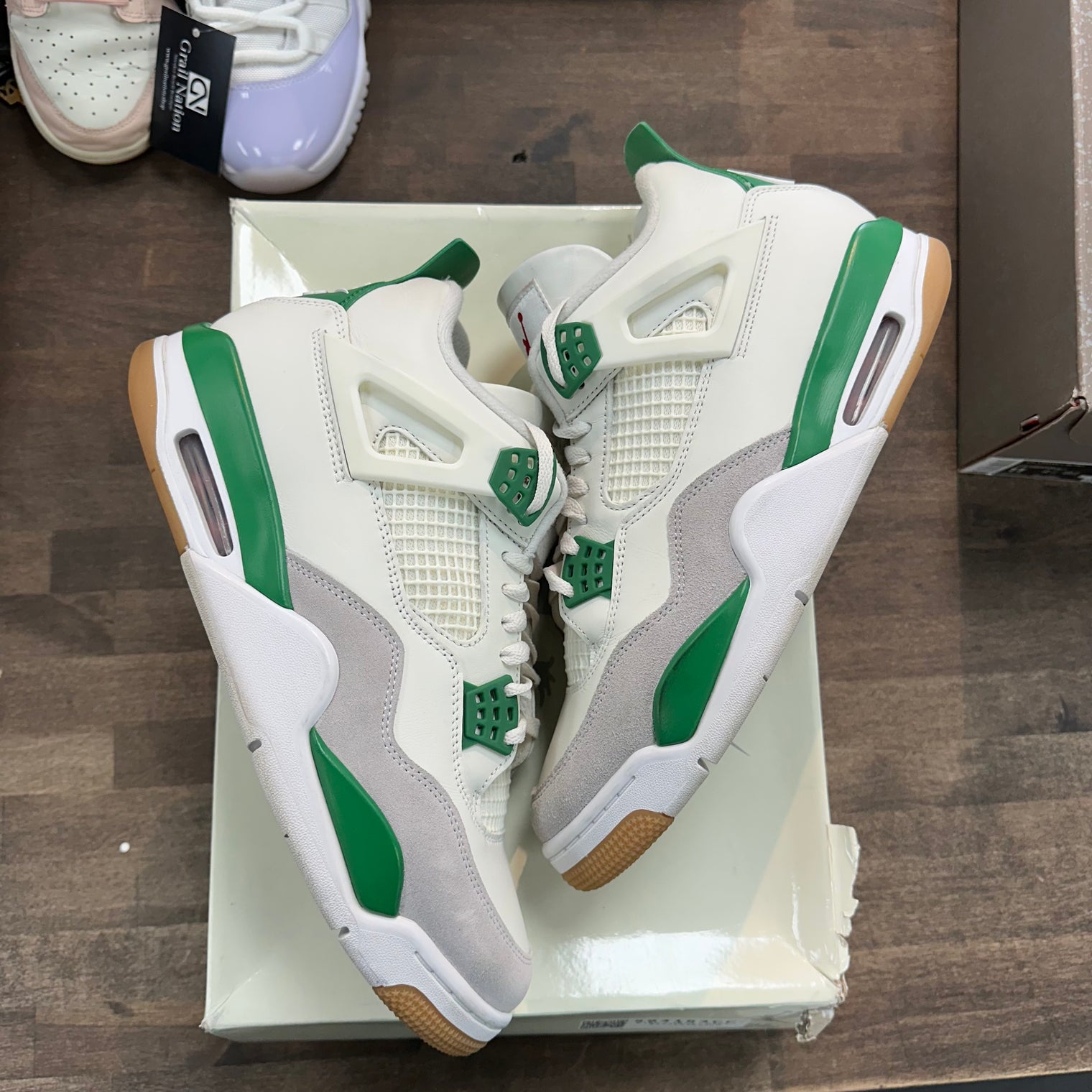Pine Green SB Jordan 4 Retro (USED)