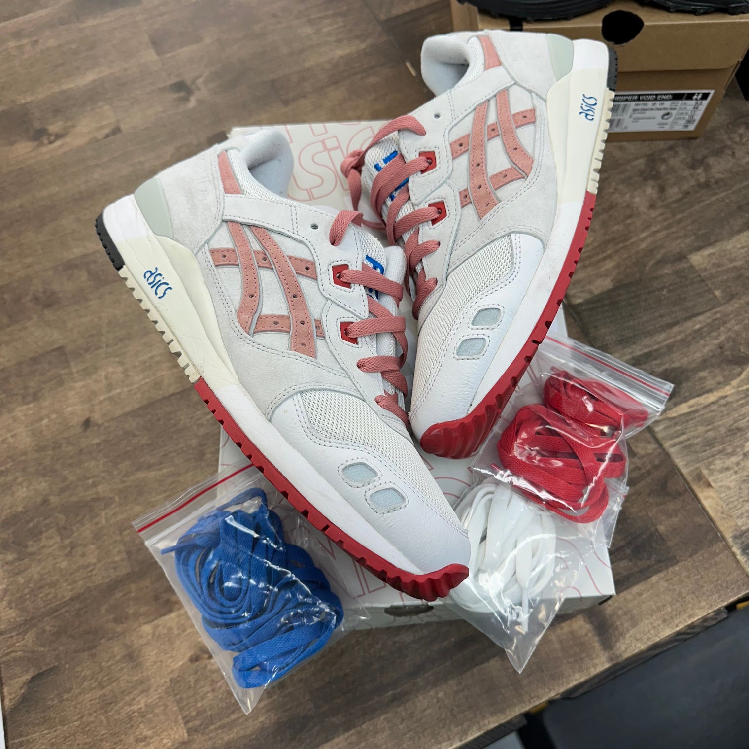 Ronnie Fieg Tokyo Trio Yoshino Rose ASICS Gel-Lyte III (USED)
