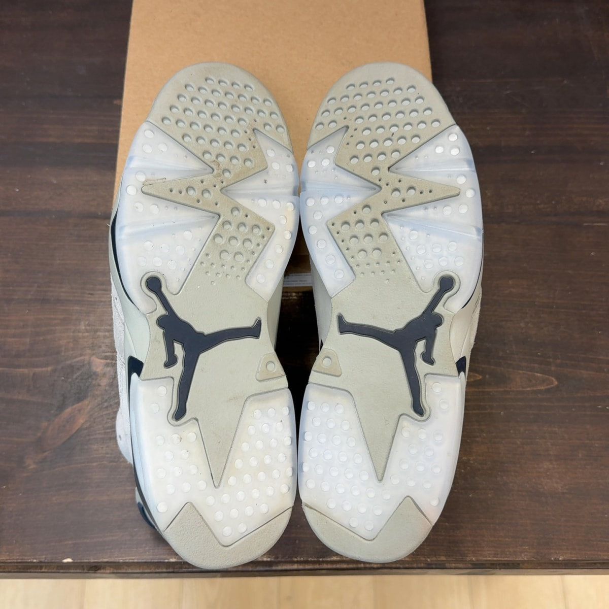 Jordan 6 Retro Georgetown (2022) Size 10.5 (Pre-Owned) - Image 8