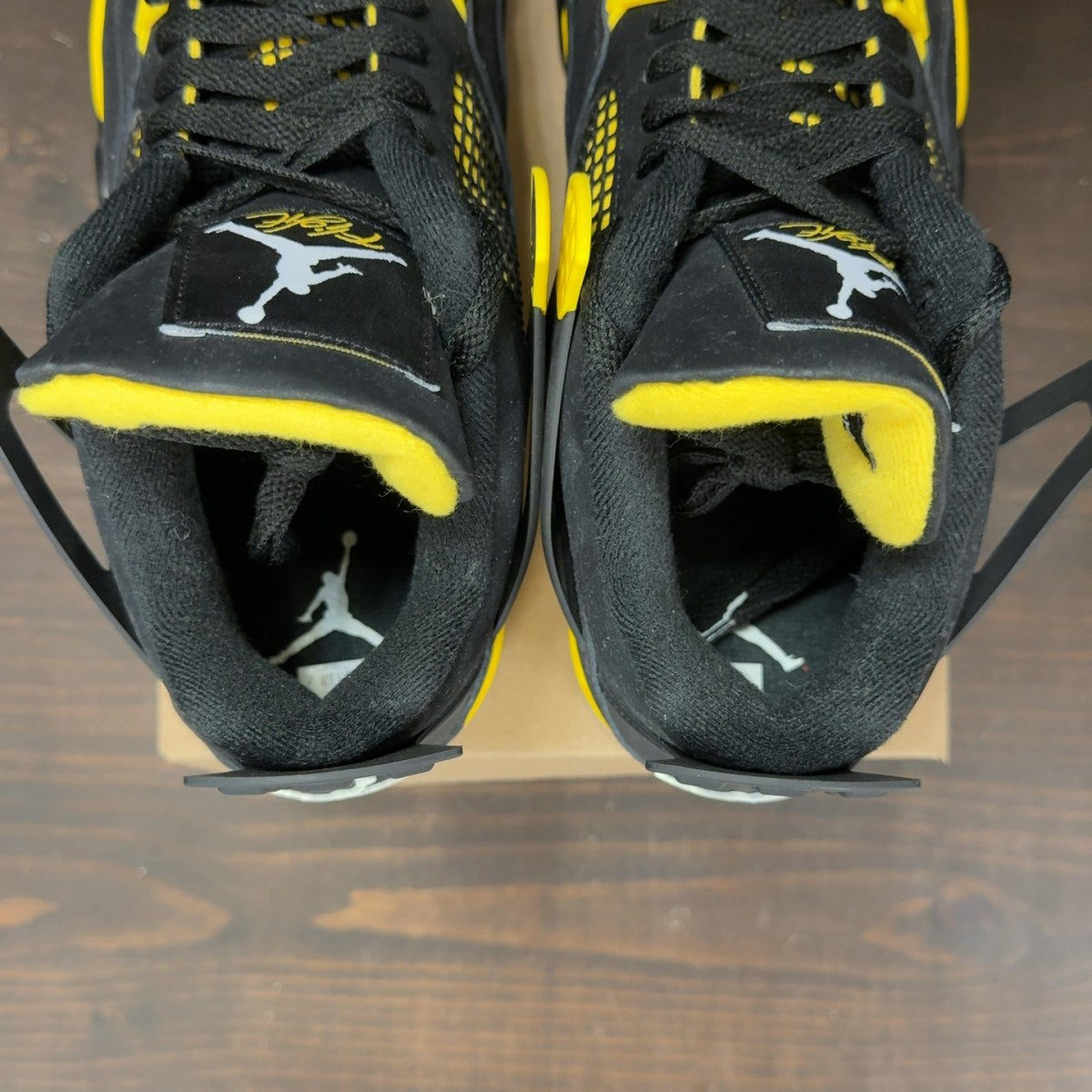 Jordan 4 Retro Thunder (2023) Size 11 (Pre-Owned) - Image 6
