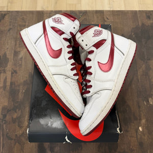 Jordan 1 Retro High '85 OG Metallic Burgundy Size 11 (Pre-Owned) - Image 1