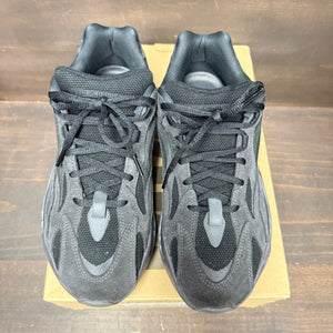 adidas Yeezy Boost 700 V2 Vanta Size 9 (Pre-Owned)