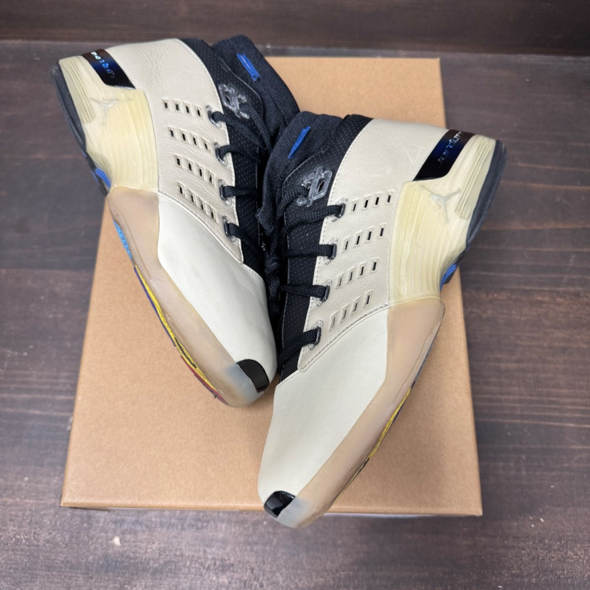 Jordan 17 Retro Low SP Infinite Archives - Image 2