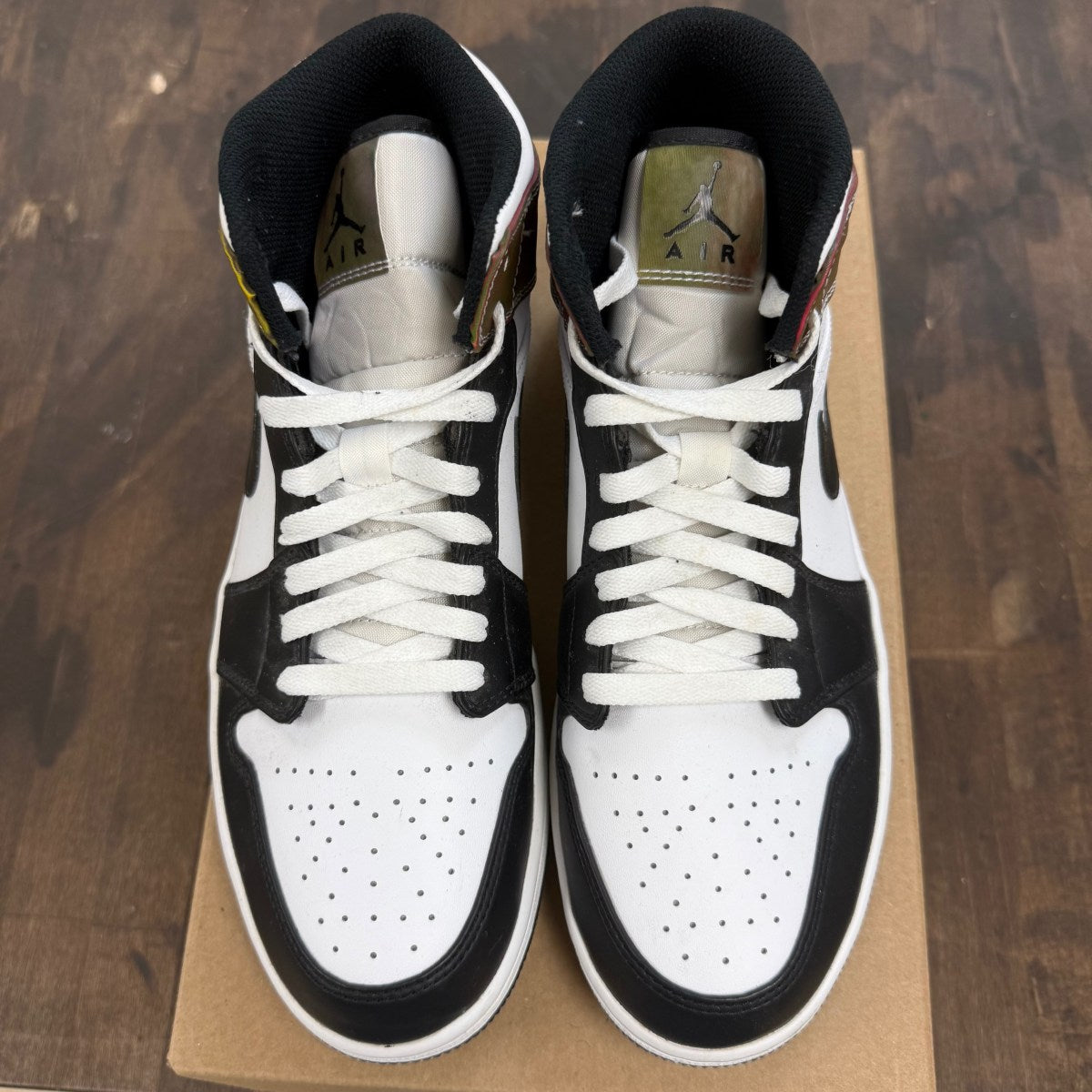 Jordan 1 Mid Heat Reactive Size 9.5 (Pre-Owned) - Image 2