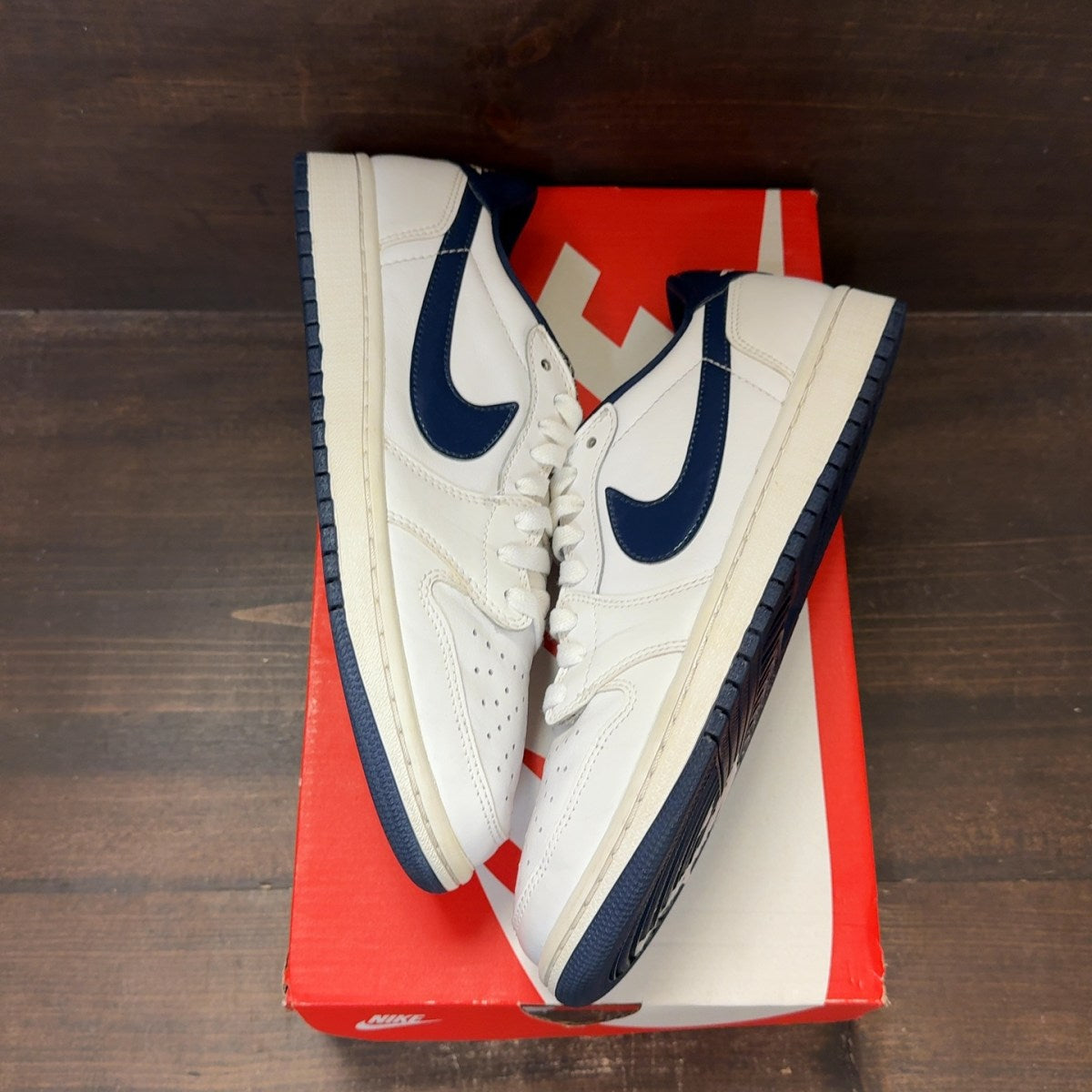 Jordan 1 Retro Low Metallic Blue Size 8 (Pre-Owned) - Image 2