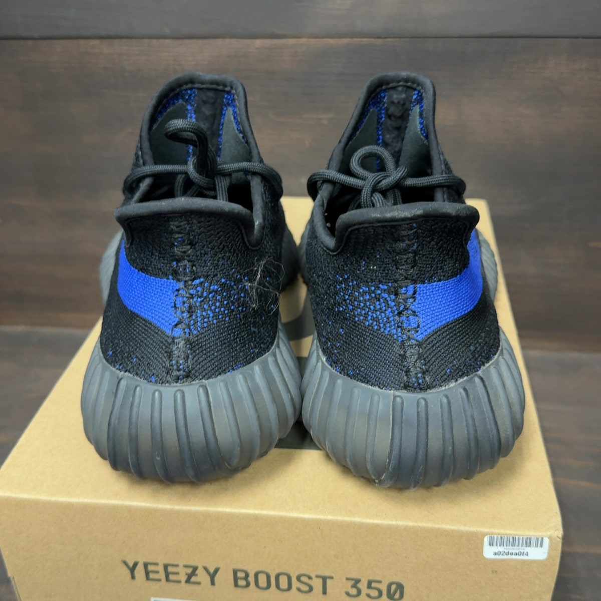 adidas Yeezy Boost 350 V2 Dazzling Blue - Image 4