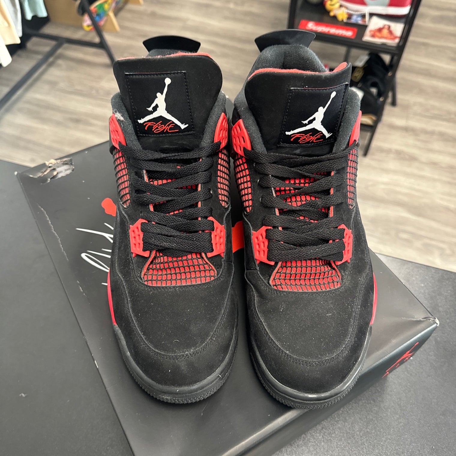 Red Thunder Jordan 4 (USED)