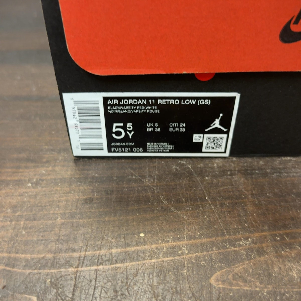 Jordan 11 Retro Low Bred (GS) (2025) - Image 7