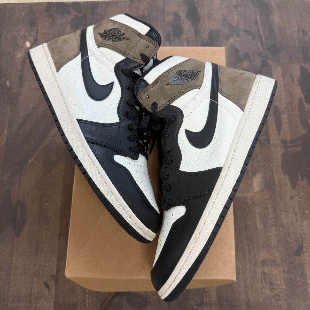 Jordan 1 Retro High Dark Mocha Size 12 (Pre-Owned) - Image 1