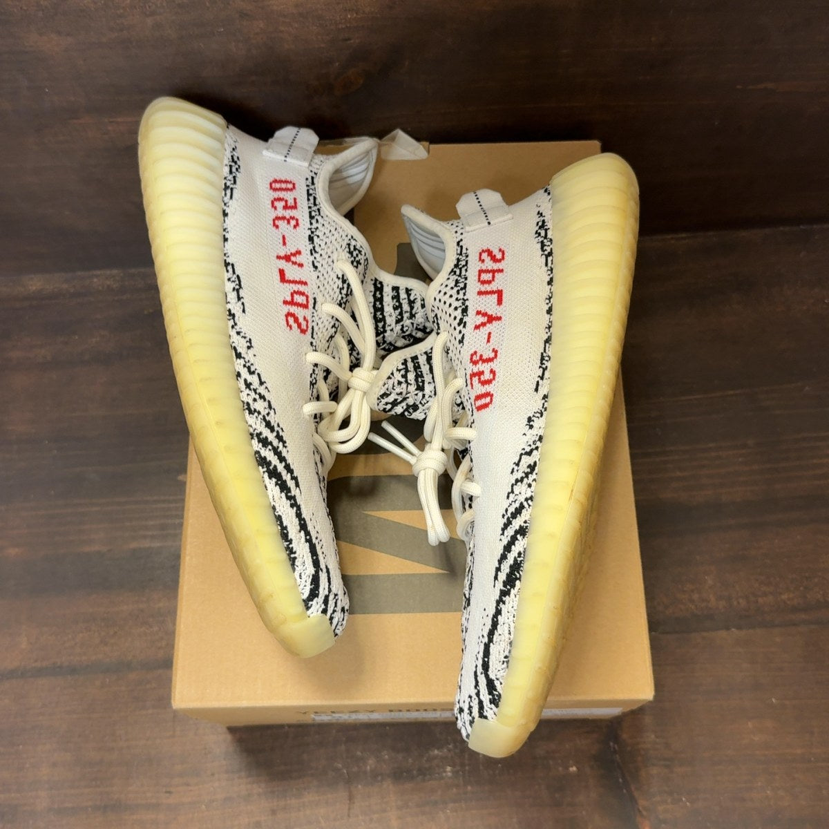 adidas Yeezy Boost 350 V2 Zebra Size 8.5 (Pre-Owned)