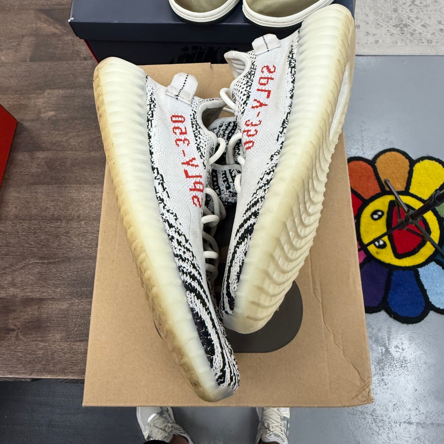 Zebra Yeezy 350 (USED, replacement box)