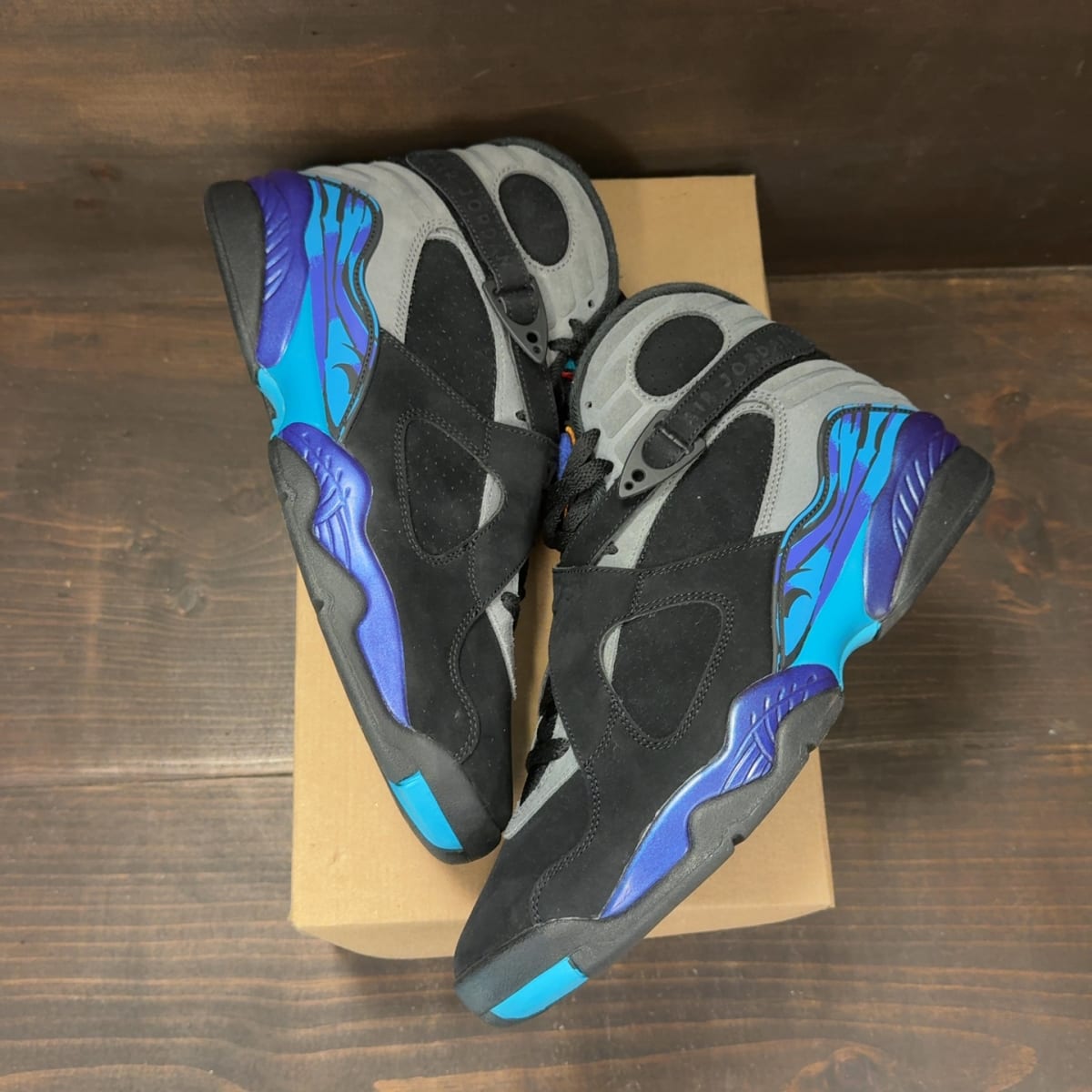 Jordan 8 Retro Aqua (2025) Size 11 (Pre-Owned) - back