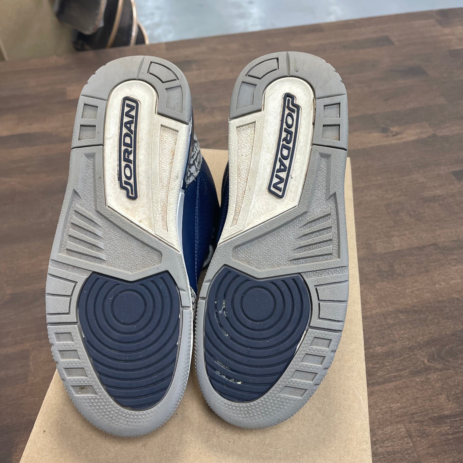 Georgetown Jordan 3 (GS) (USED, No Box)