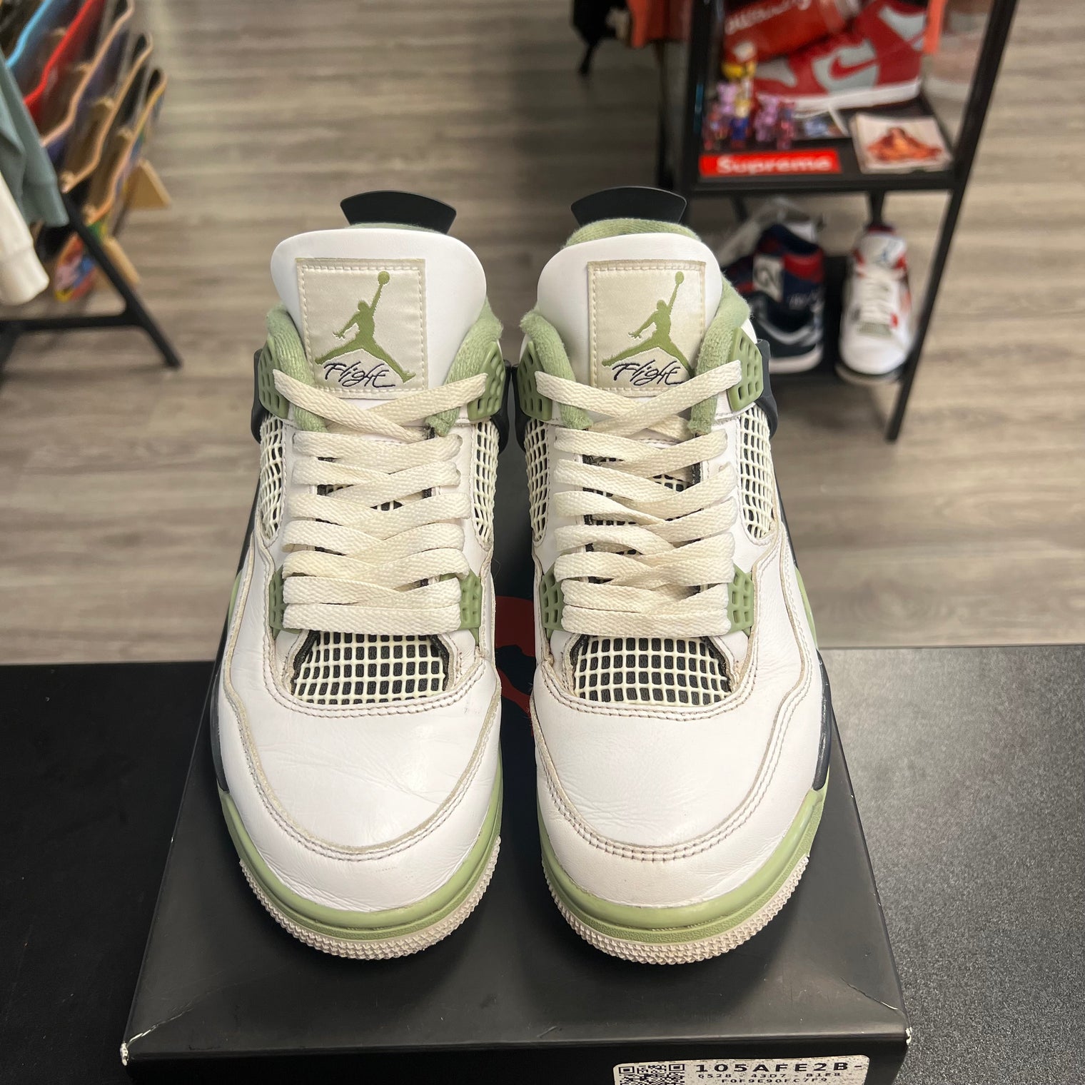 Seafoam Jordan 4 (USED)