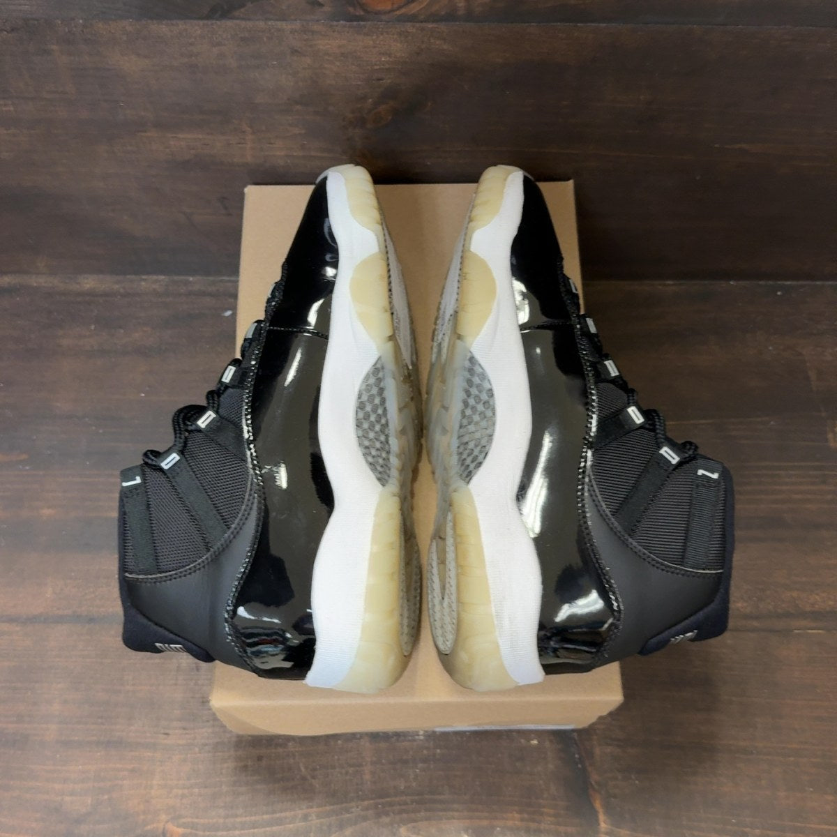 Jordan 11 Retro Jubilee 25th Anniversary Size 10 (Pre-Owned) - Image 6