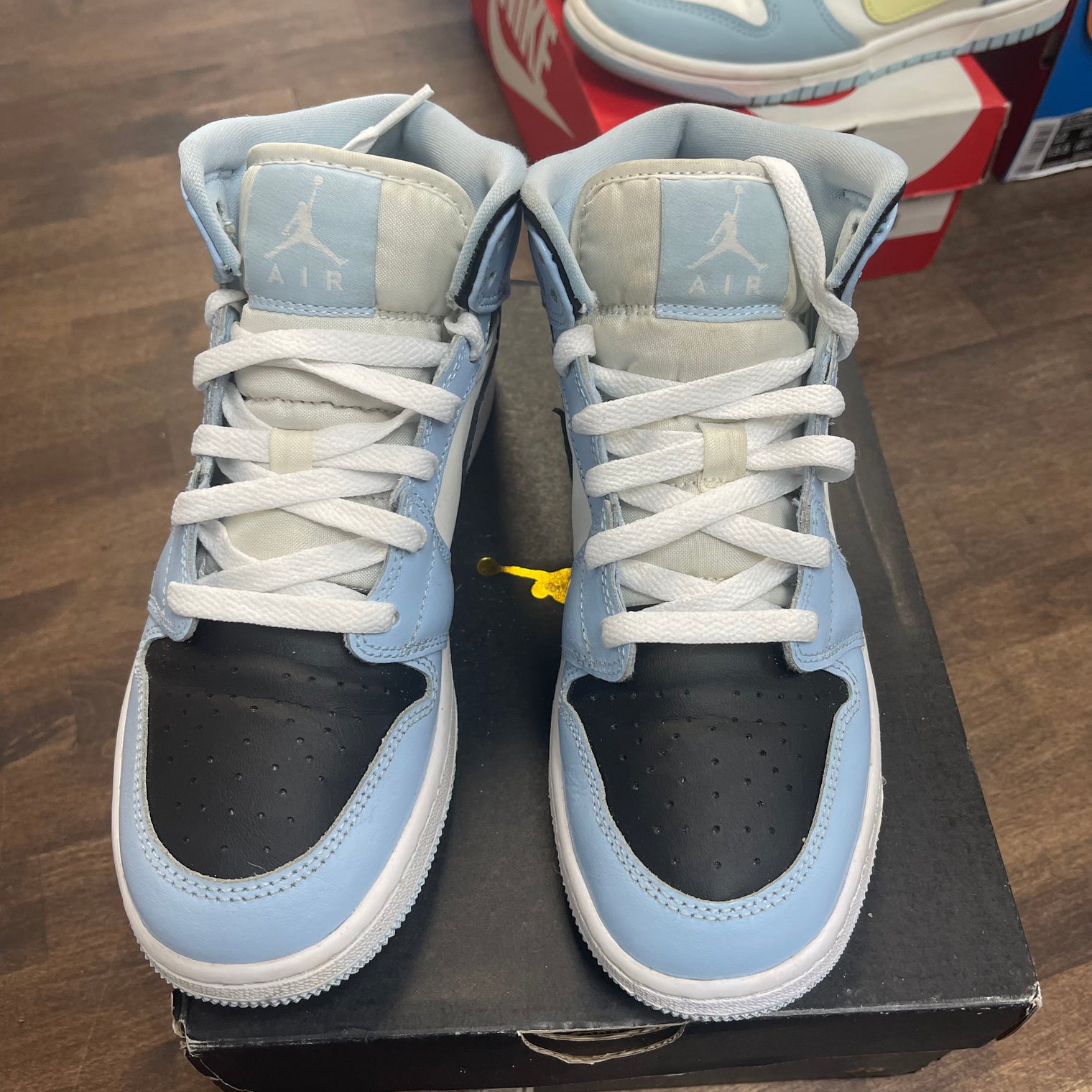 Ice Blue Jordan 1 Mid (2022) (GS) (USED)