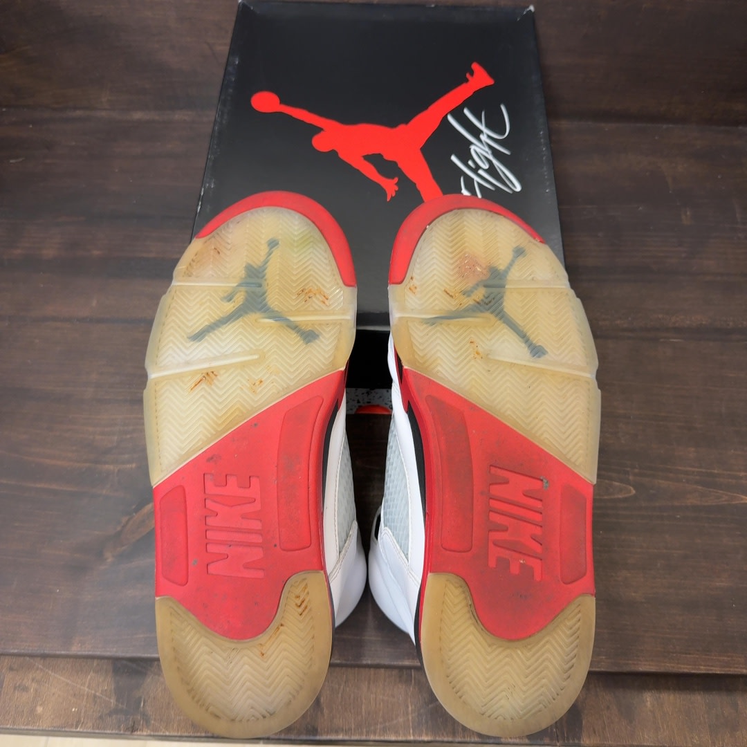 Jordan 5 Retro Fire Red Black Tongue (2025) Size 13 (Pre-Owned) - Image 7
