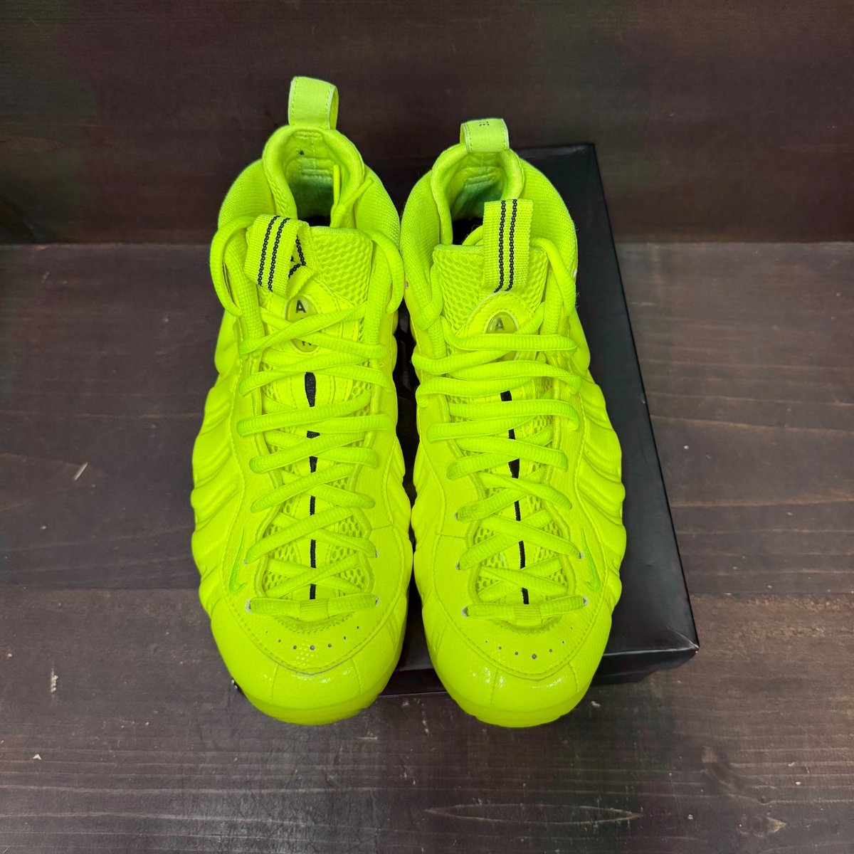 Nike Air Foamposite Pro Volt Size 9 (Pre-Owned) - back