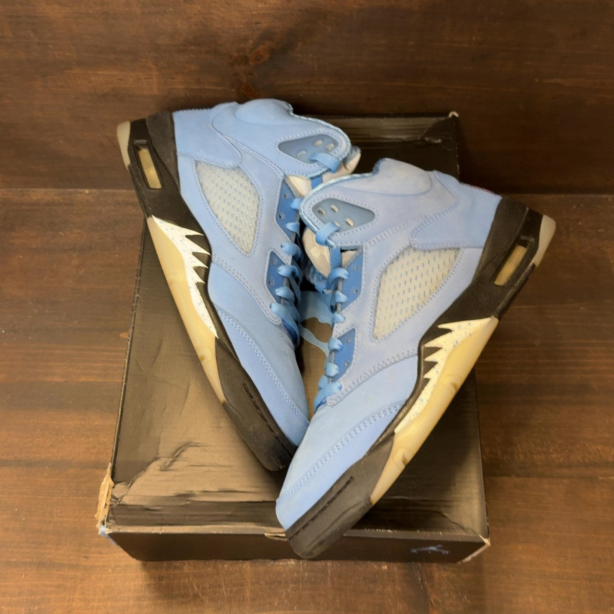 Jordan 5 Retro UNC University Blue Size 8.5 (Pre-Owned)