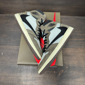 Jordan 1 Retro High OG SP Travis Scott Mocha Size 10 (Pre-Owned) - Image 2