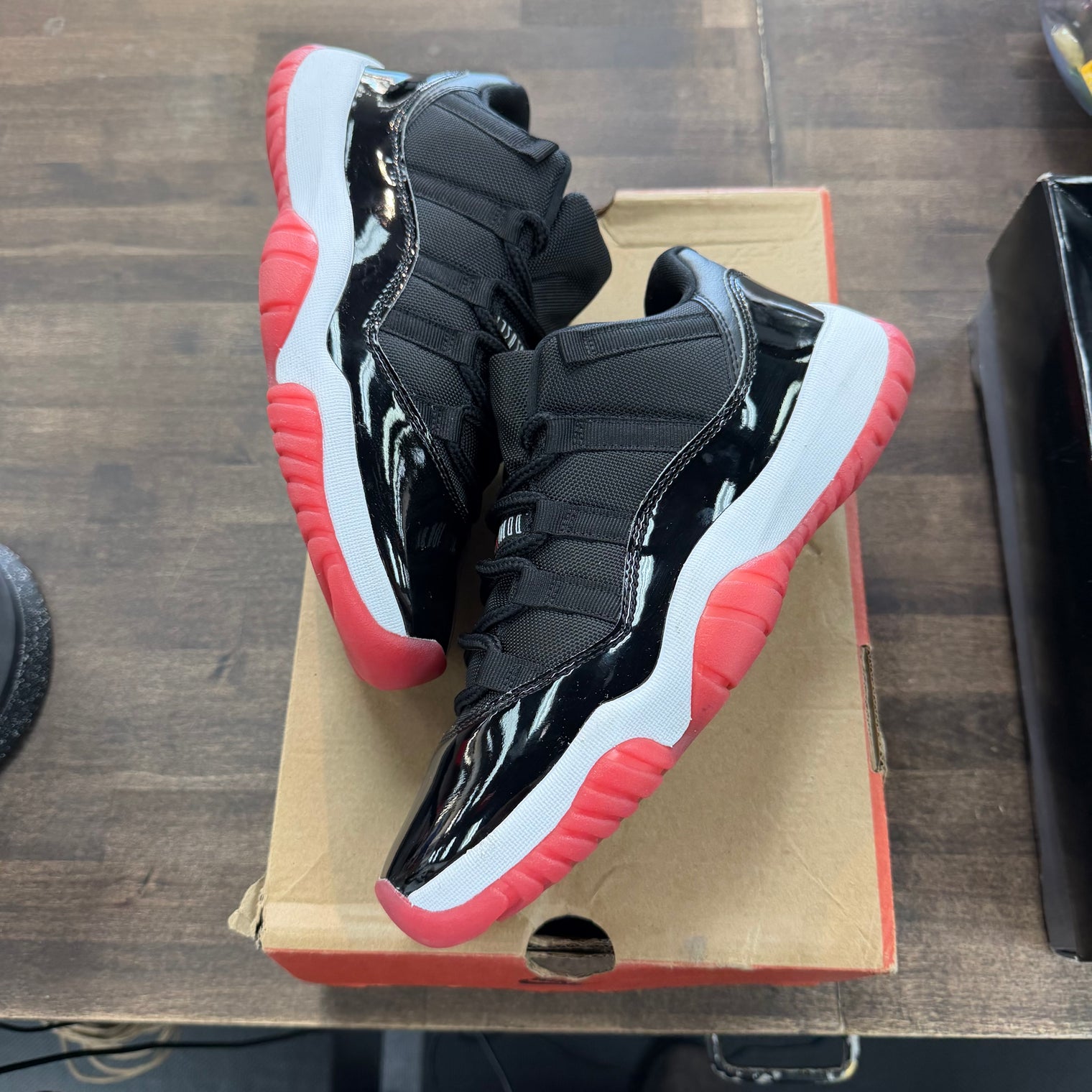 Bred Jordan 11 Low Retro (2025) (USED)
