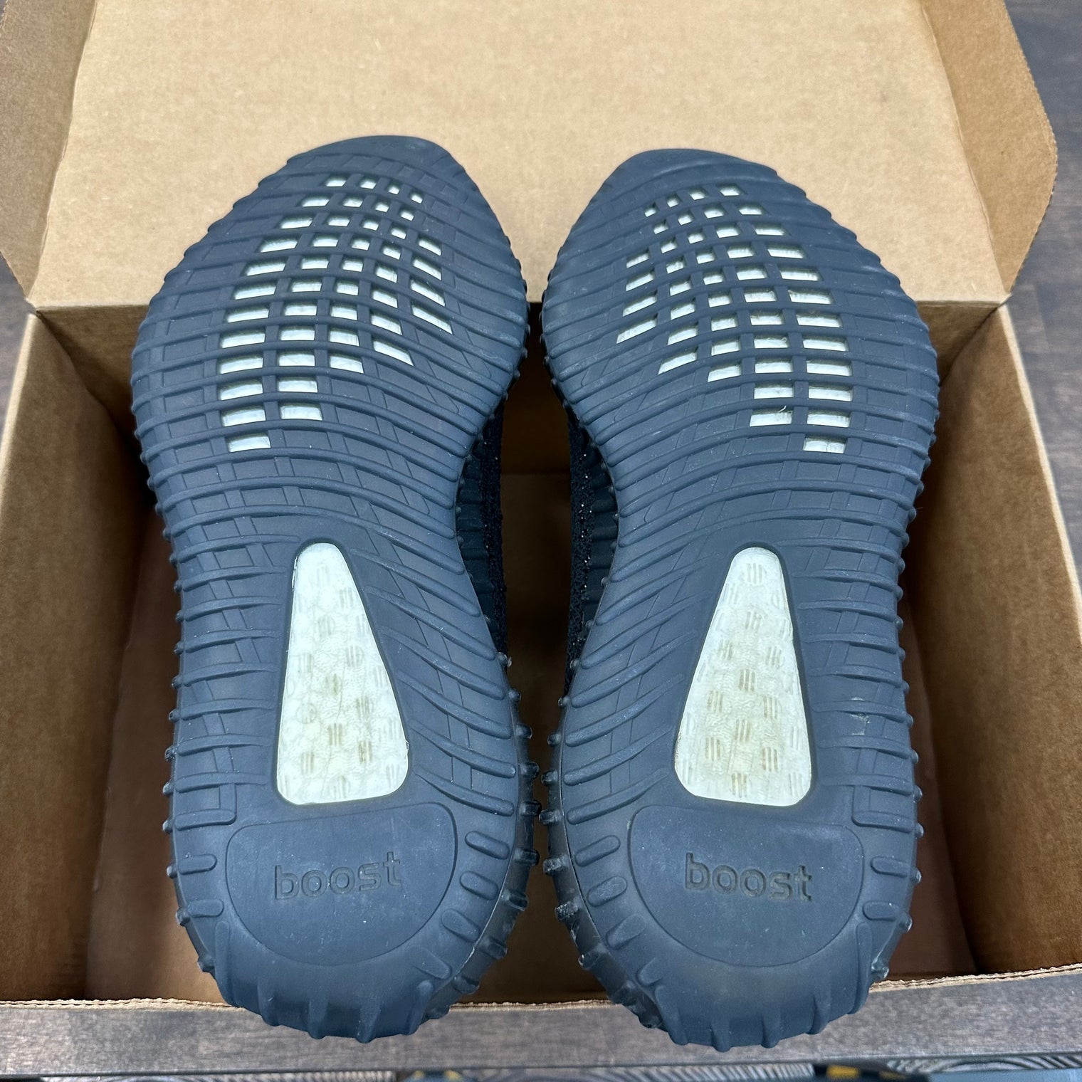 Oreo Yeezy 350 Boost (USED, NO BOX)