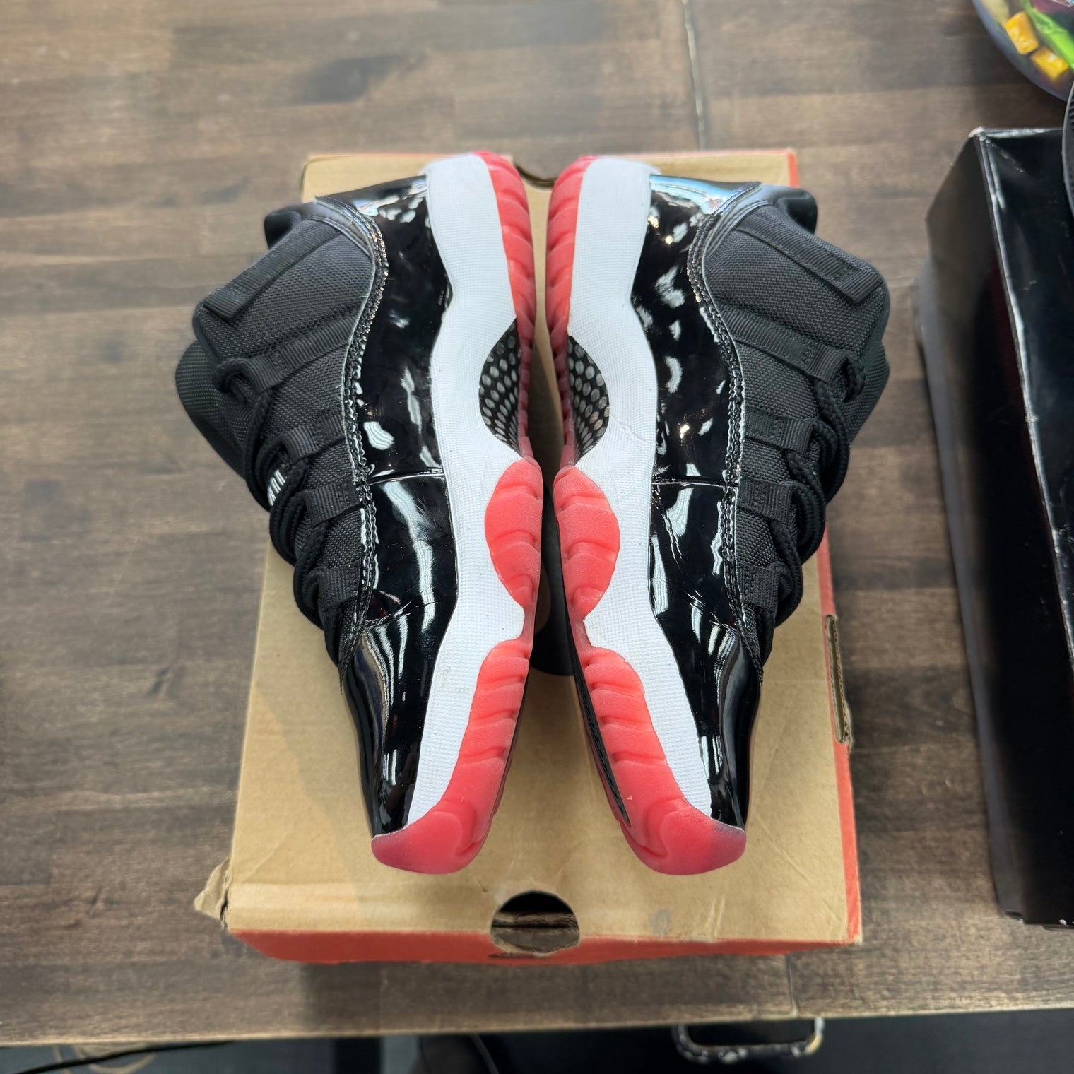 Bred Jordan 11 Low Retro (2025) (USED)