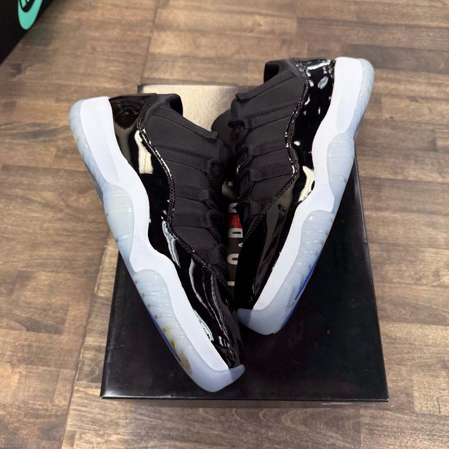 Space Jam Jordan 11 Low (USED)