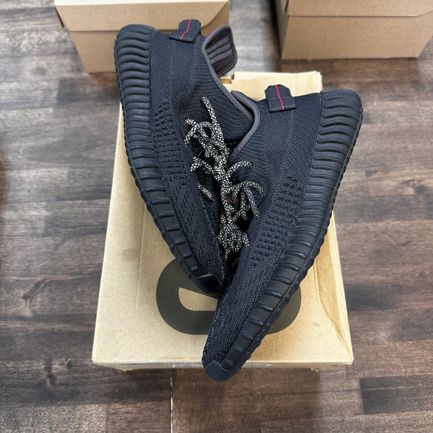 Black Static Yeezy 350 Non-Reflective (USED,Replacement Box)