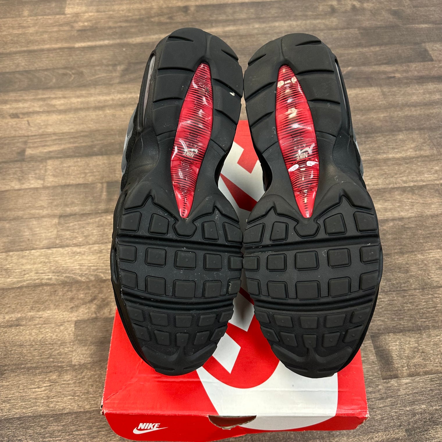 Logo Reverse Chili Air Max 95 (USED)