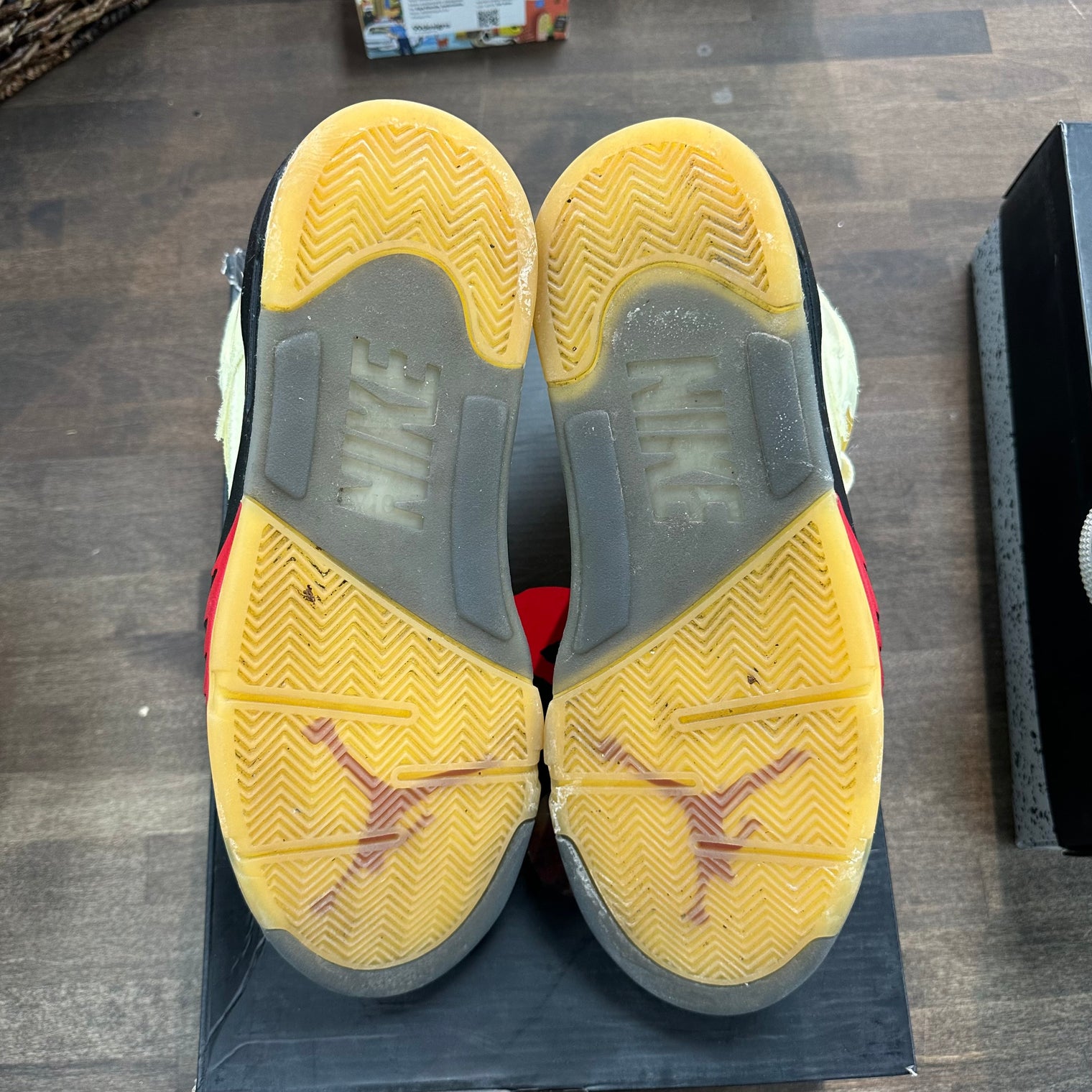 Off-White Sail Jordan 5 Retro (USED)