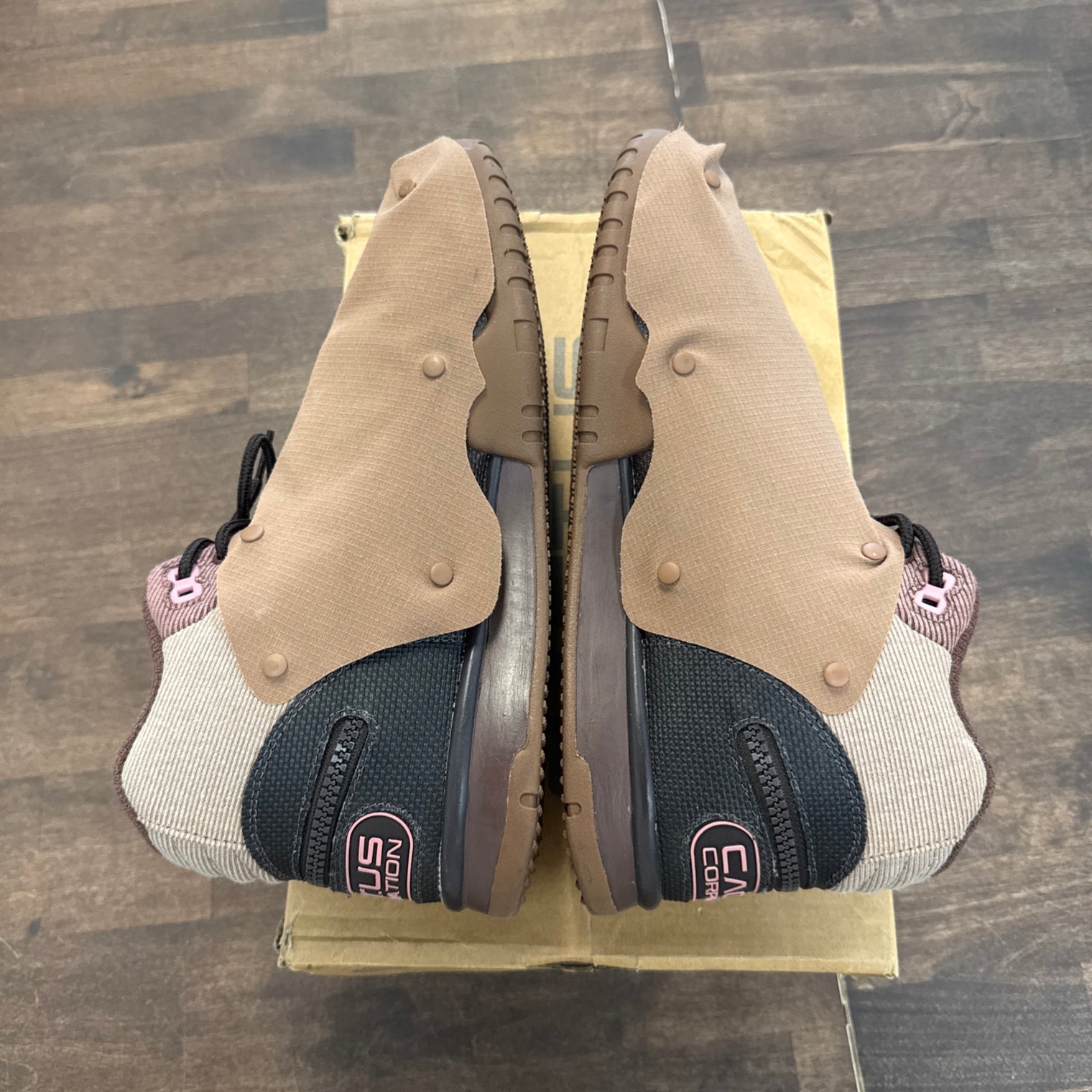 Travis Scott Wheat Air Trainer (USED)