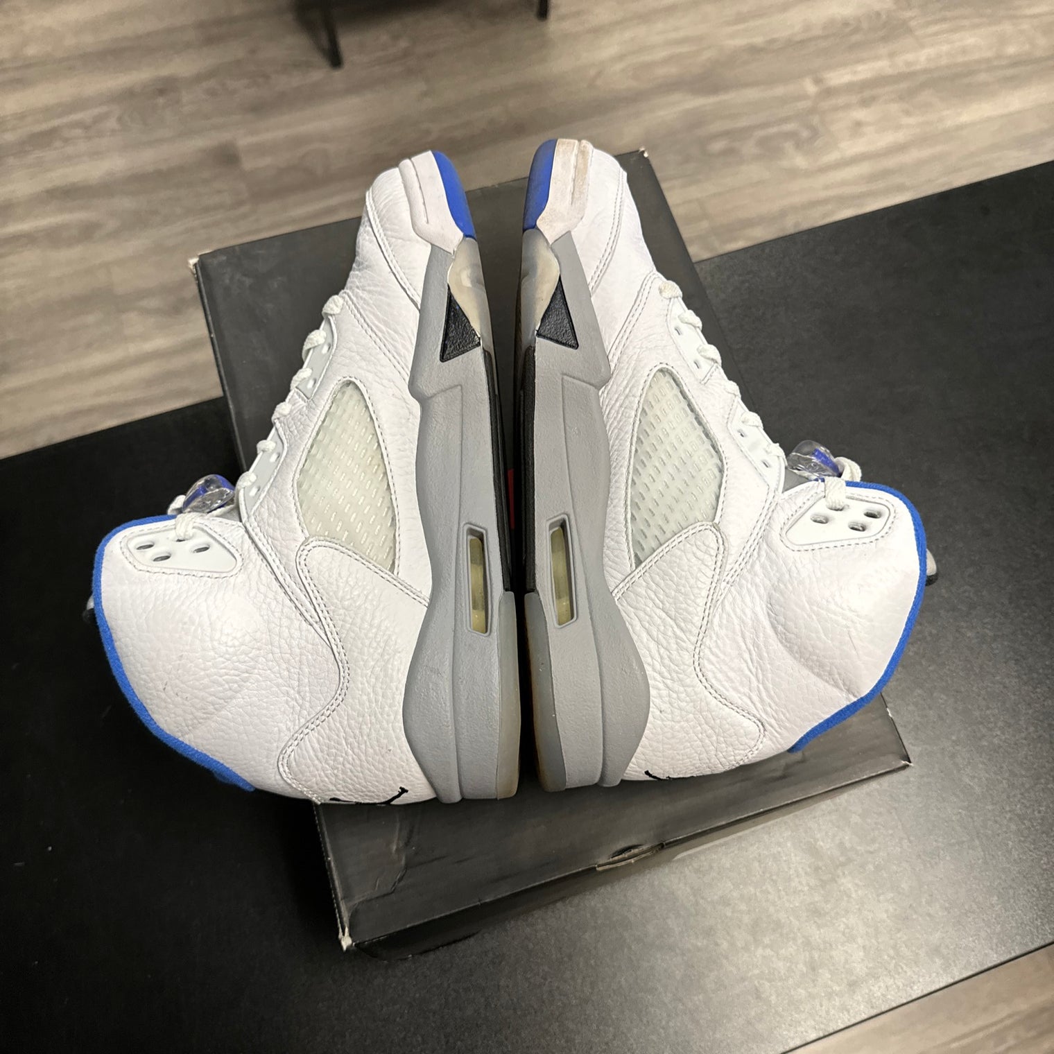 Stealth Jordan 5 (USED)