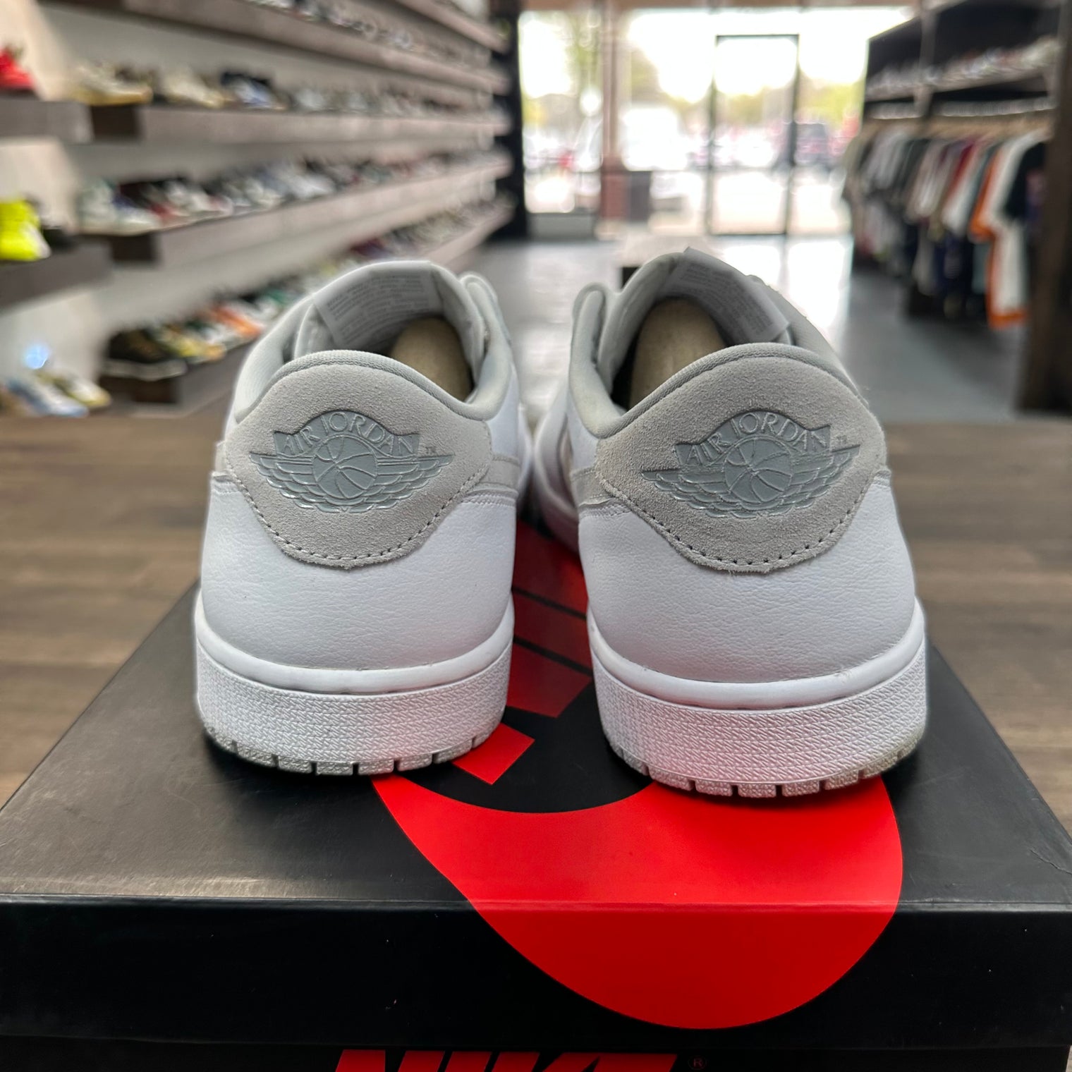 Neutral Grey Jordan 1 Low OG (USED)