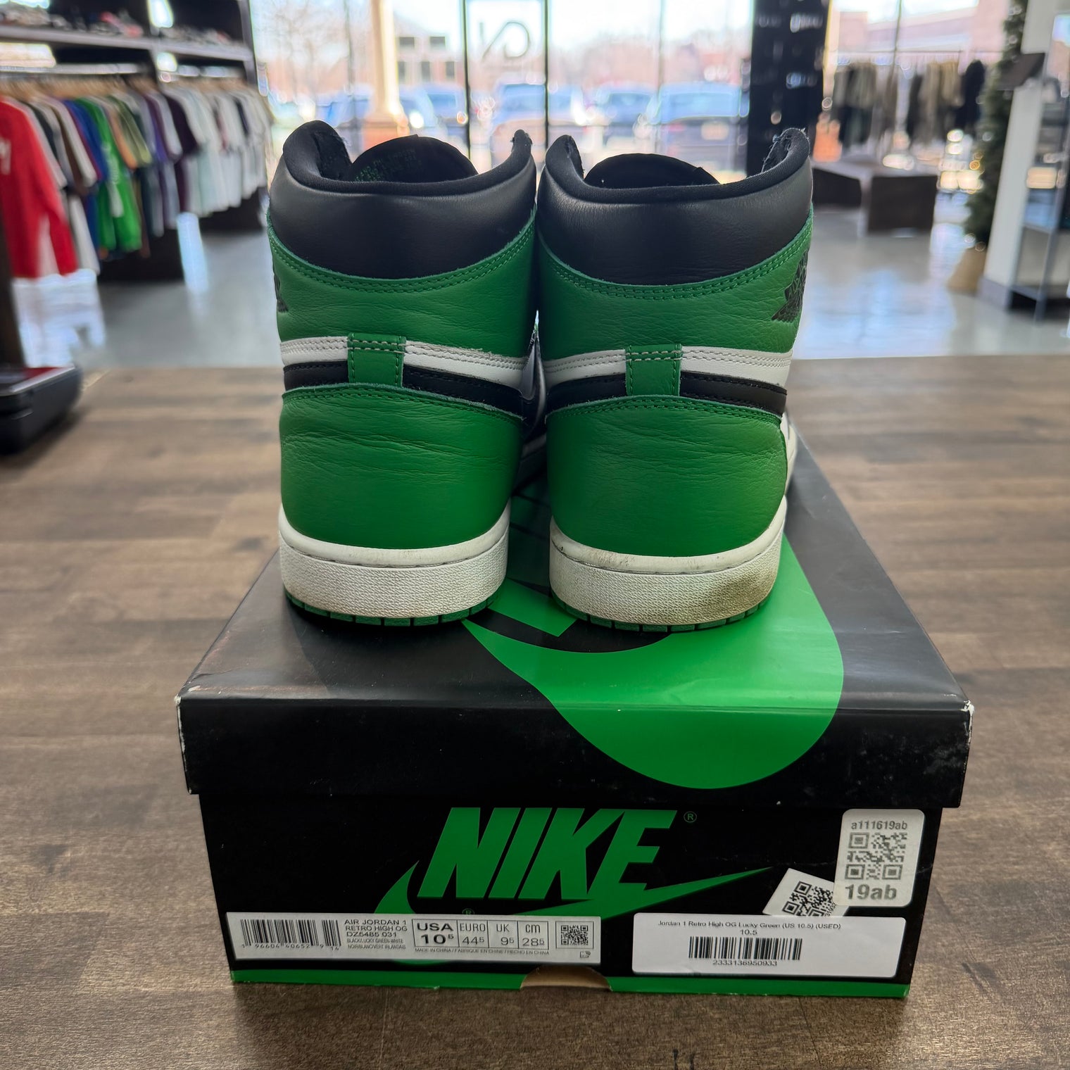 Jordan 1 Retro High OG Lucky Green (US 10.5) (USED)