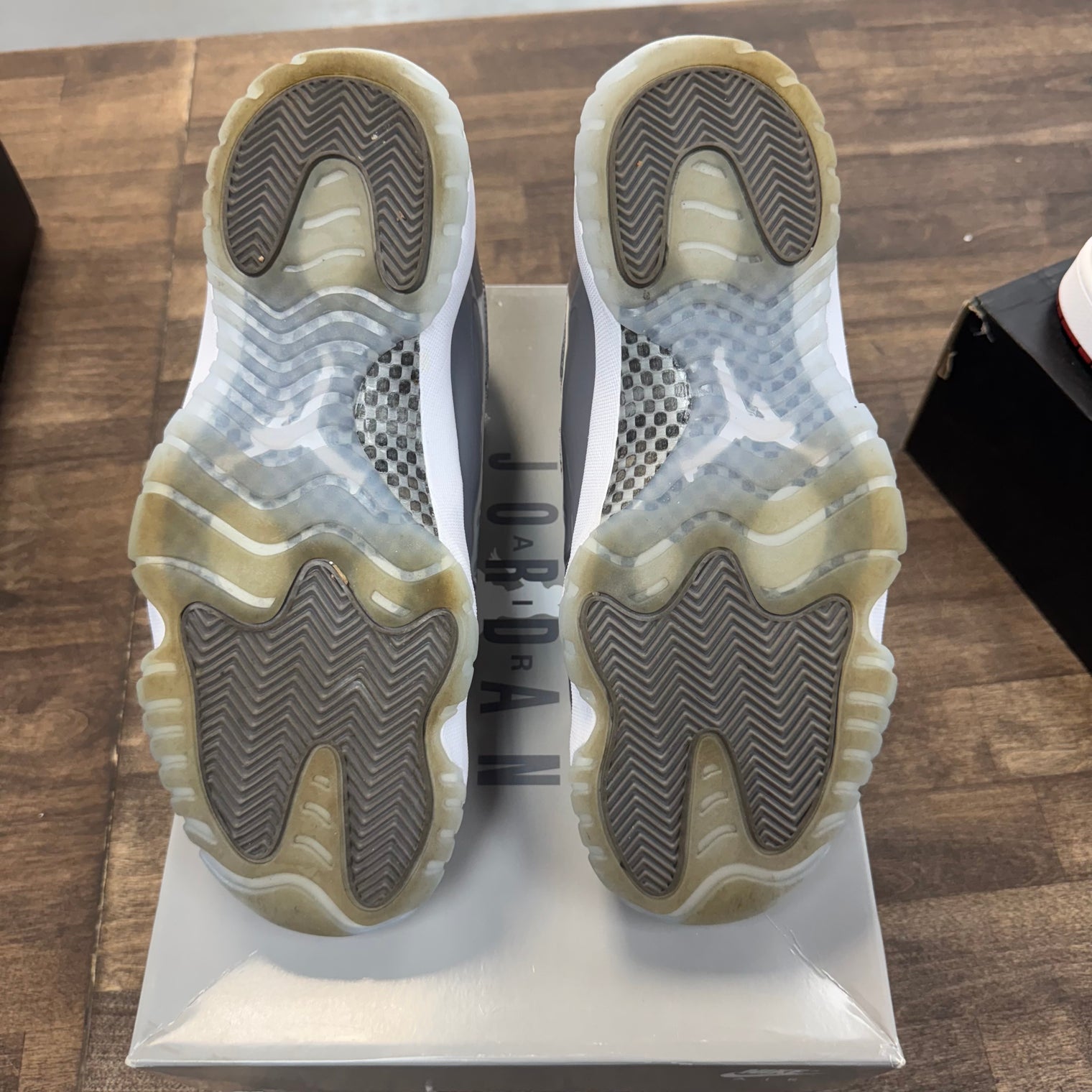 Cool Grey Jordan 11 (USED)