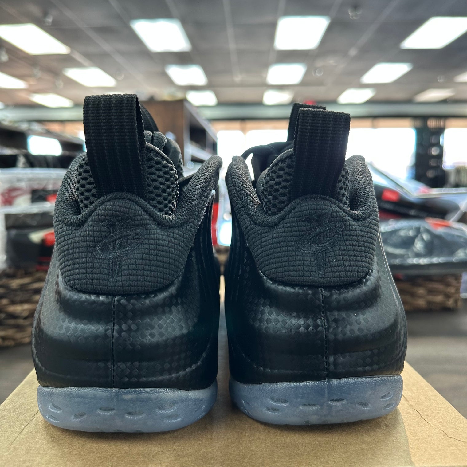 Nike Air Foamposite One Carbon Fiber (US 8.5) (No Box)