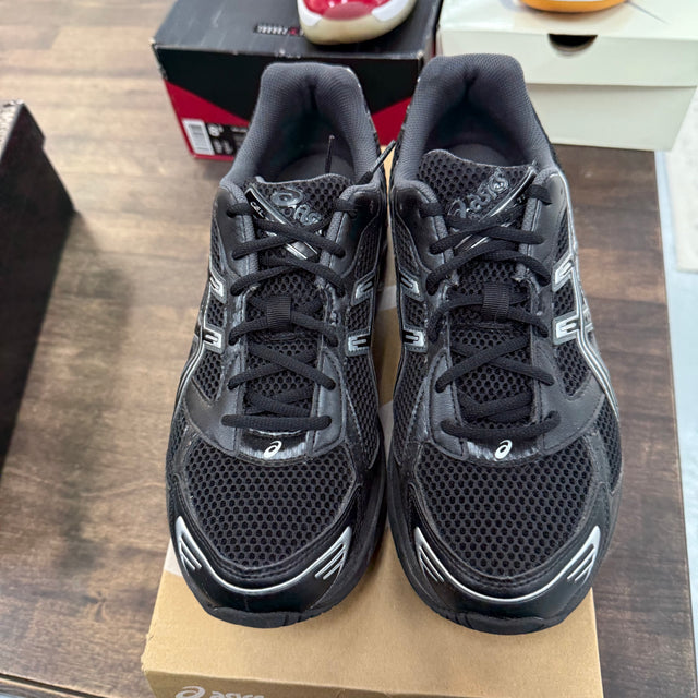Pure Black Silver ASICS Gel-1130 (USED)