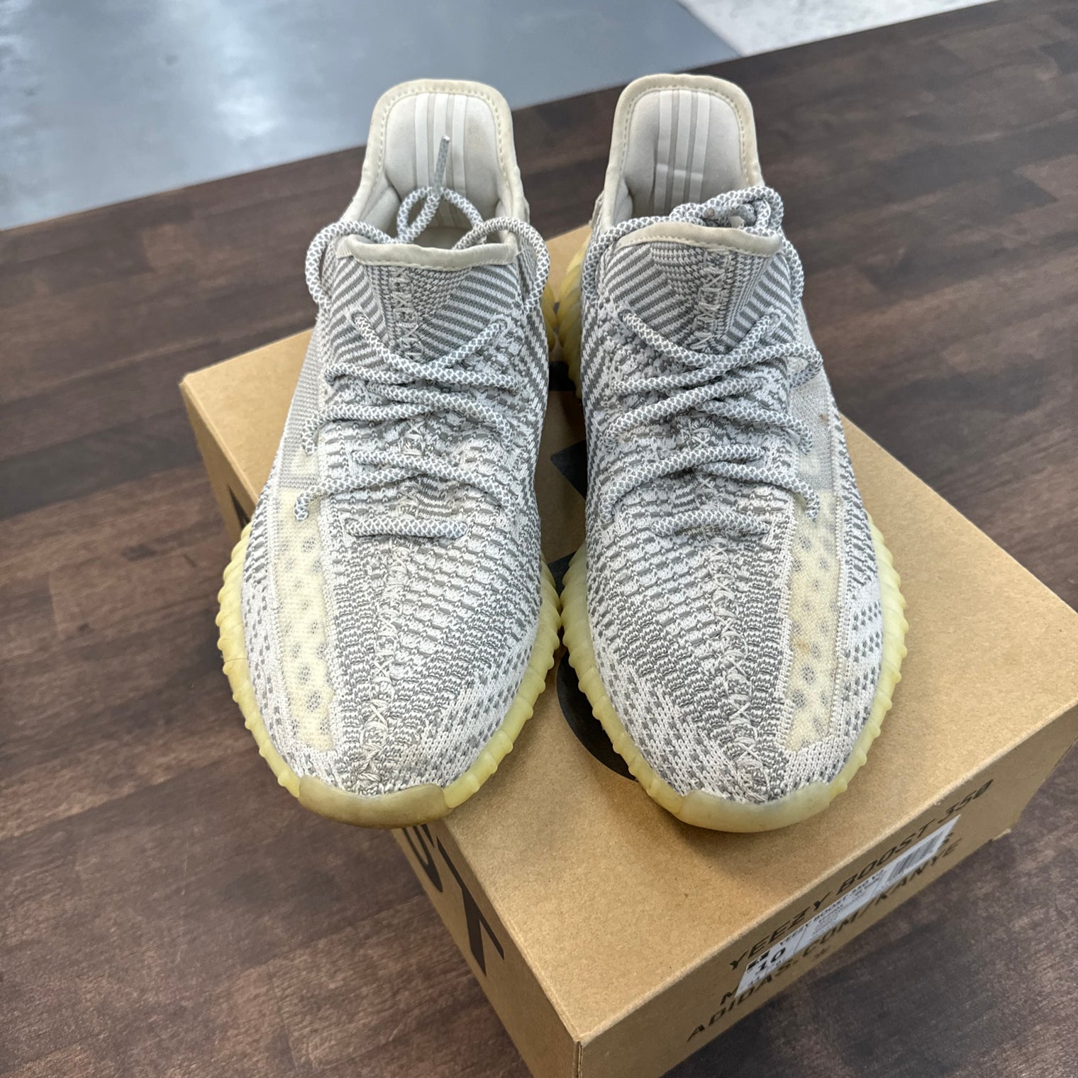 Static Yeezy 350 (USED)