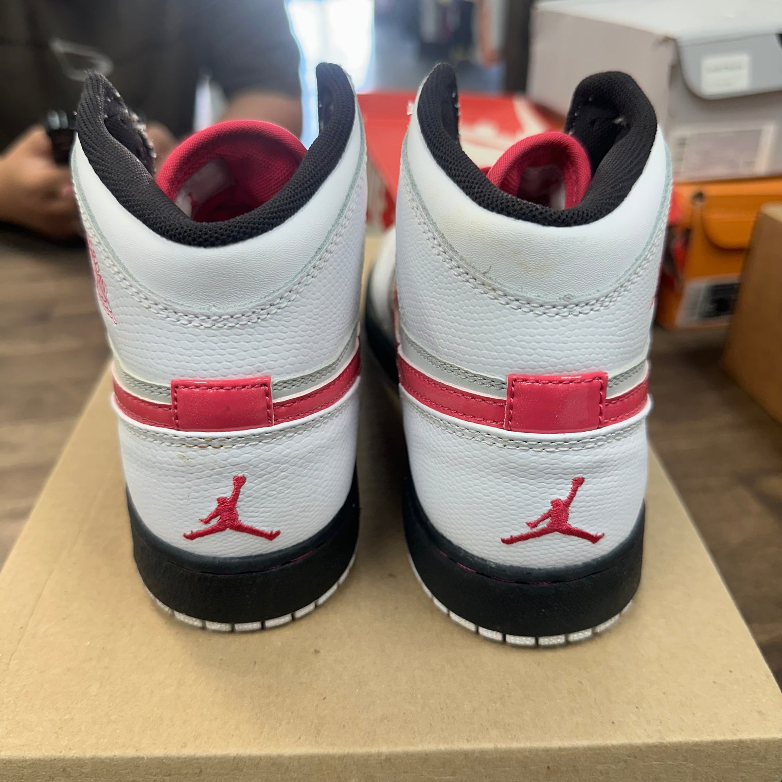 Vivid Pink Jordan 1 Retro (GS) (USED, No Box)