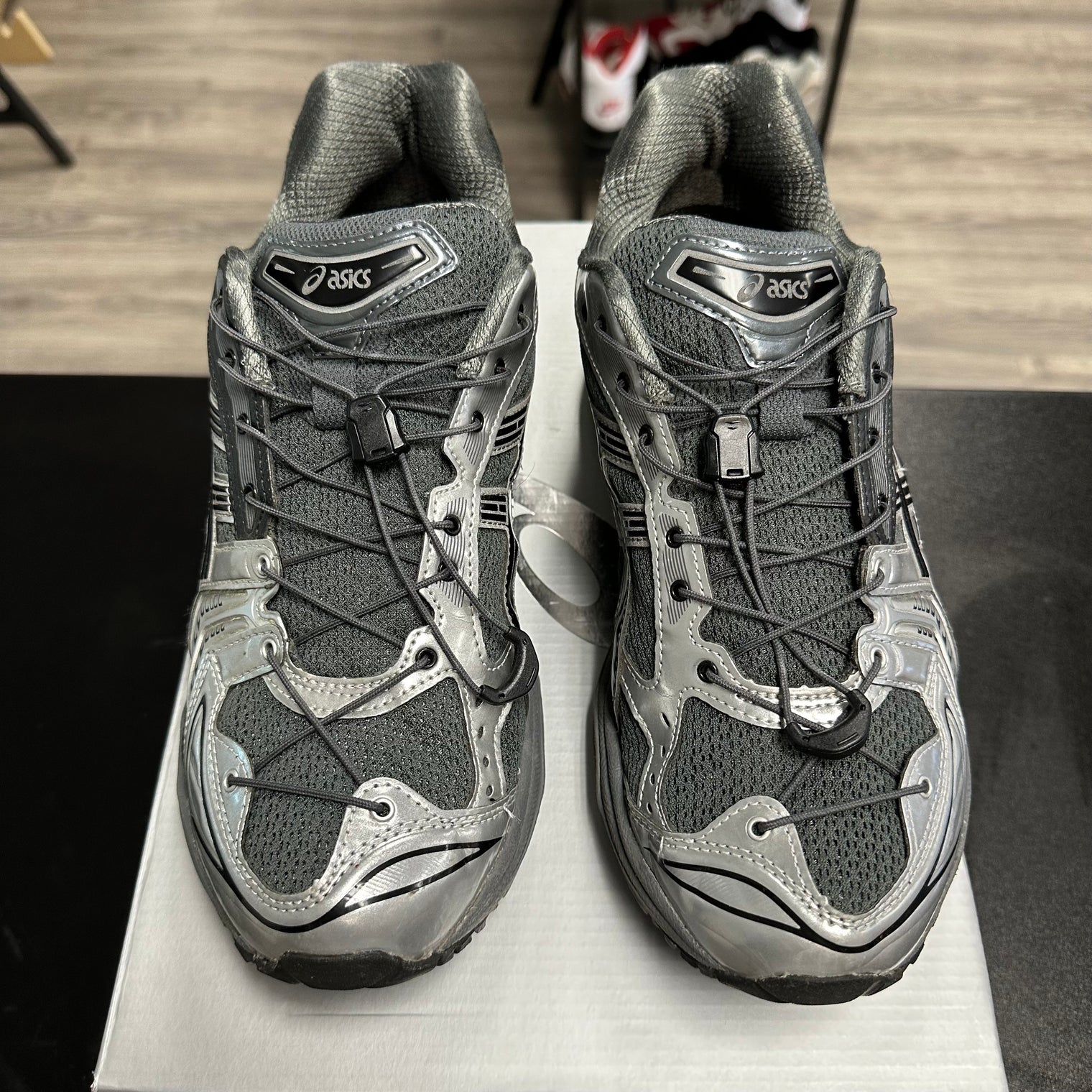 Unaffected ASICS Gel Kayano 14 Black Silver (USED)