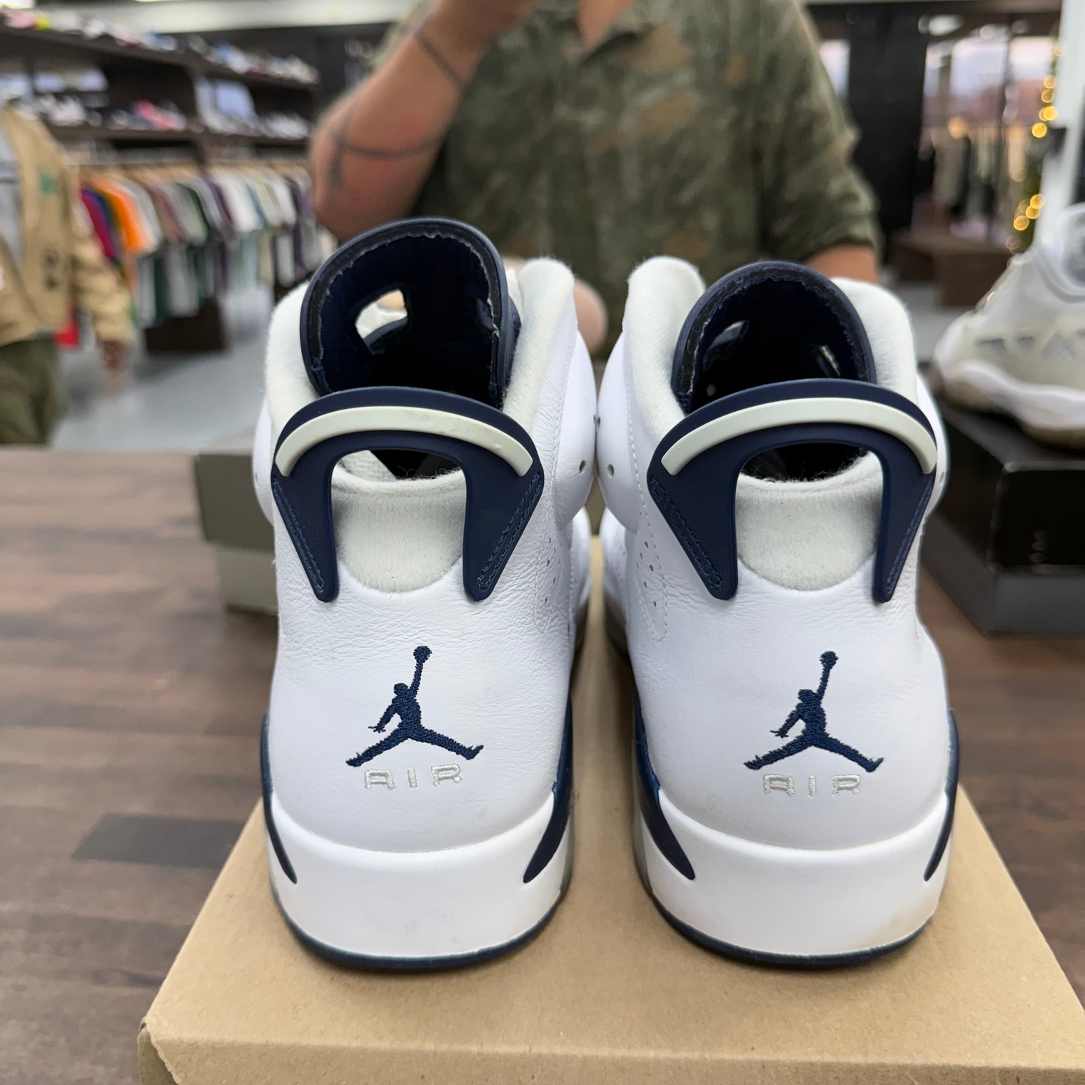 Midnight Navy Jordan 6 Retro (USED, No Box)