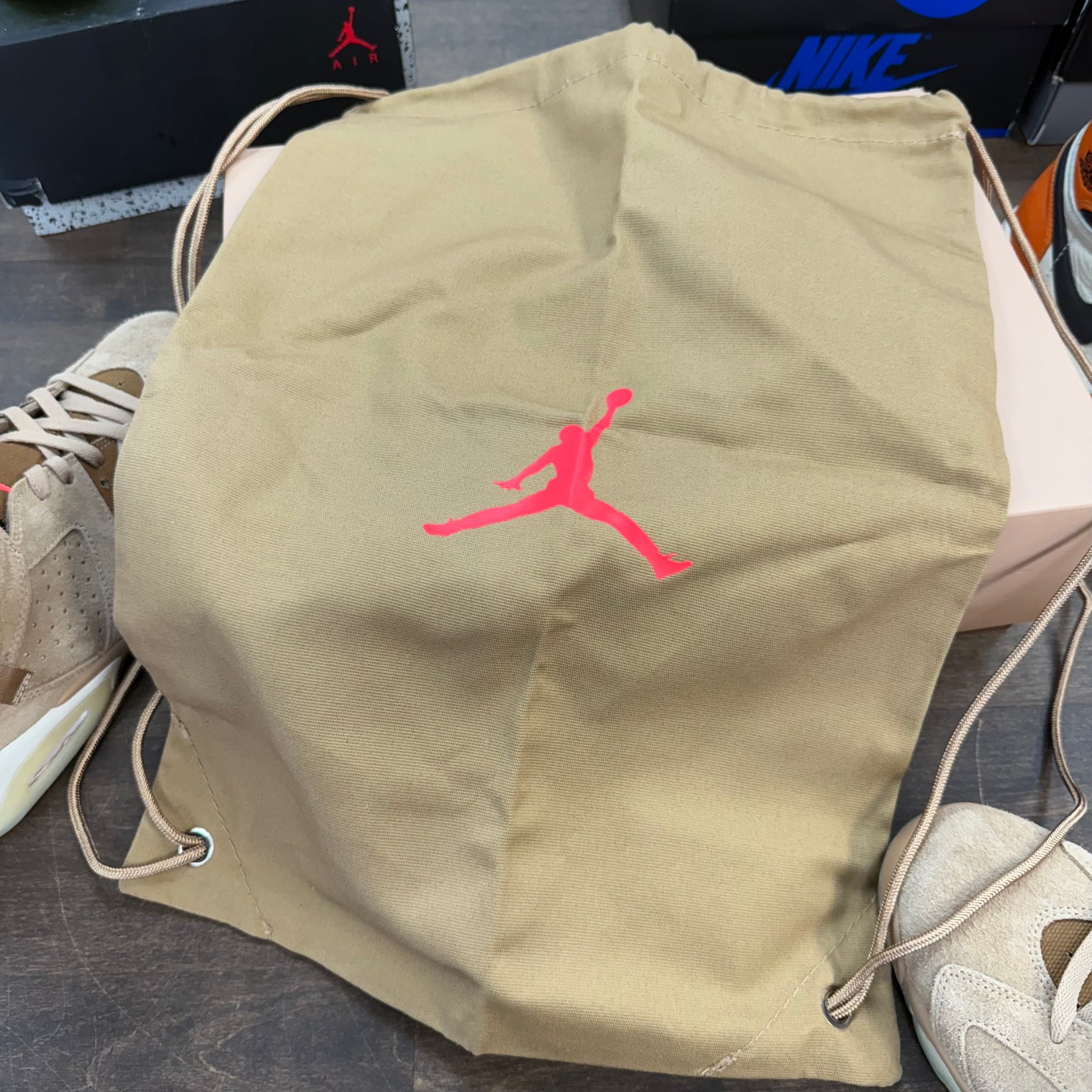 Travis Scott Khaki Jordan 6 (USED)