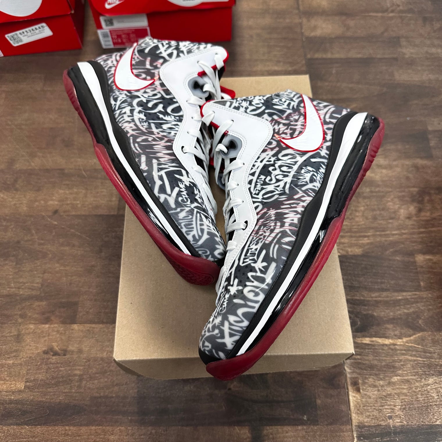 LeBron 8 Graffiti (2021) (USED,No Box)