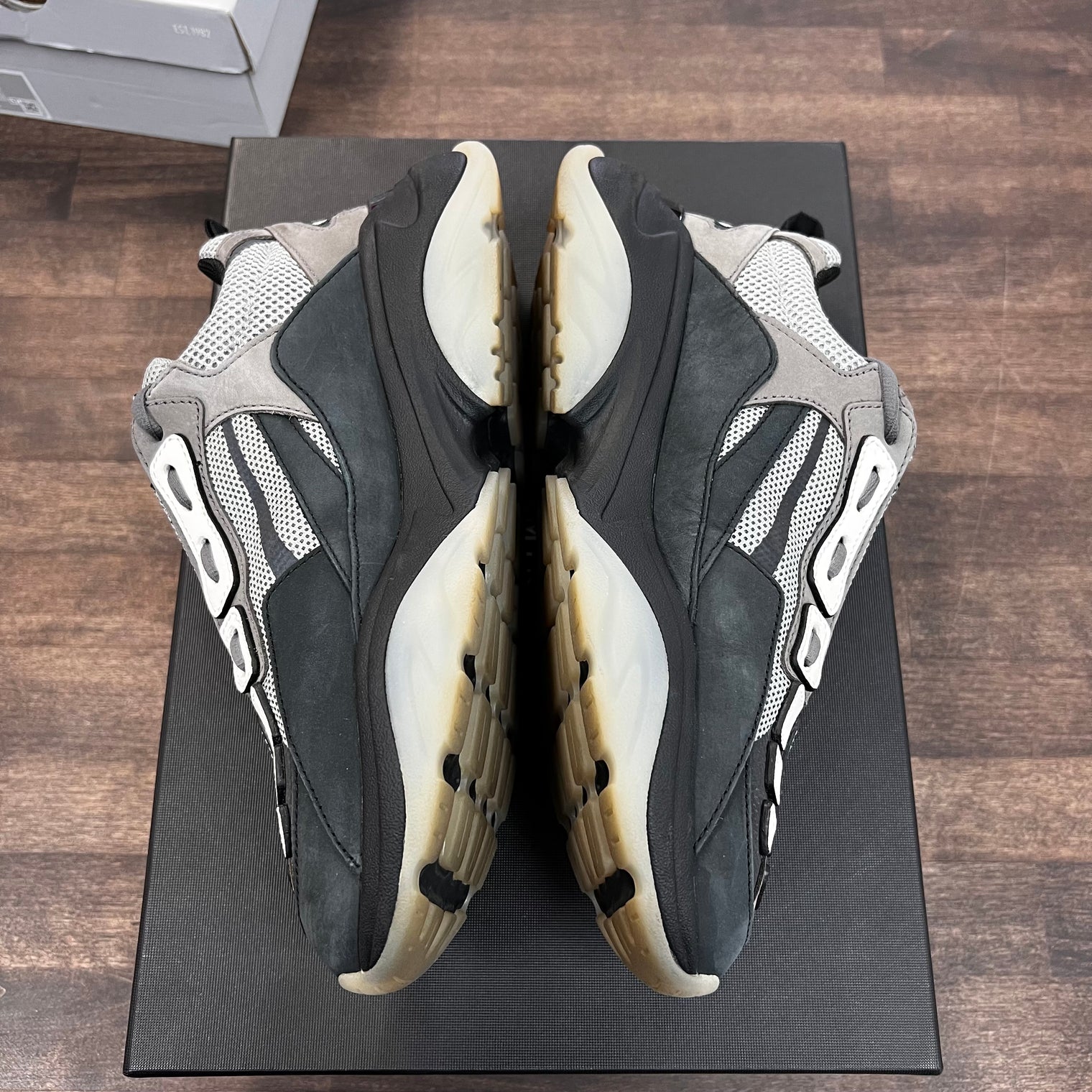 Amiri Bone Runner Grey Black White (USED)