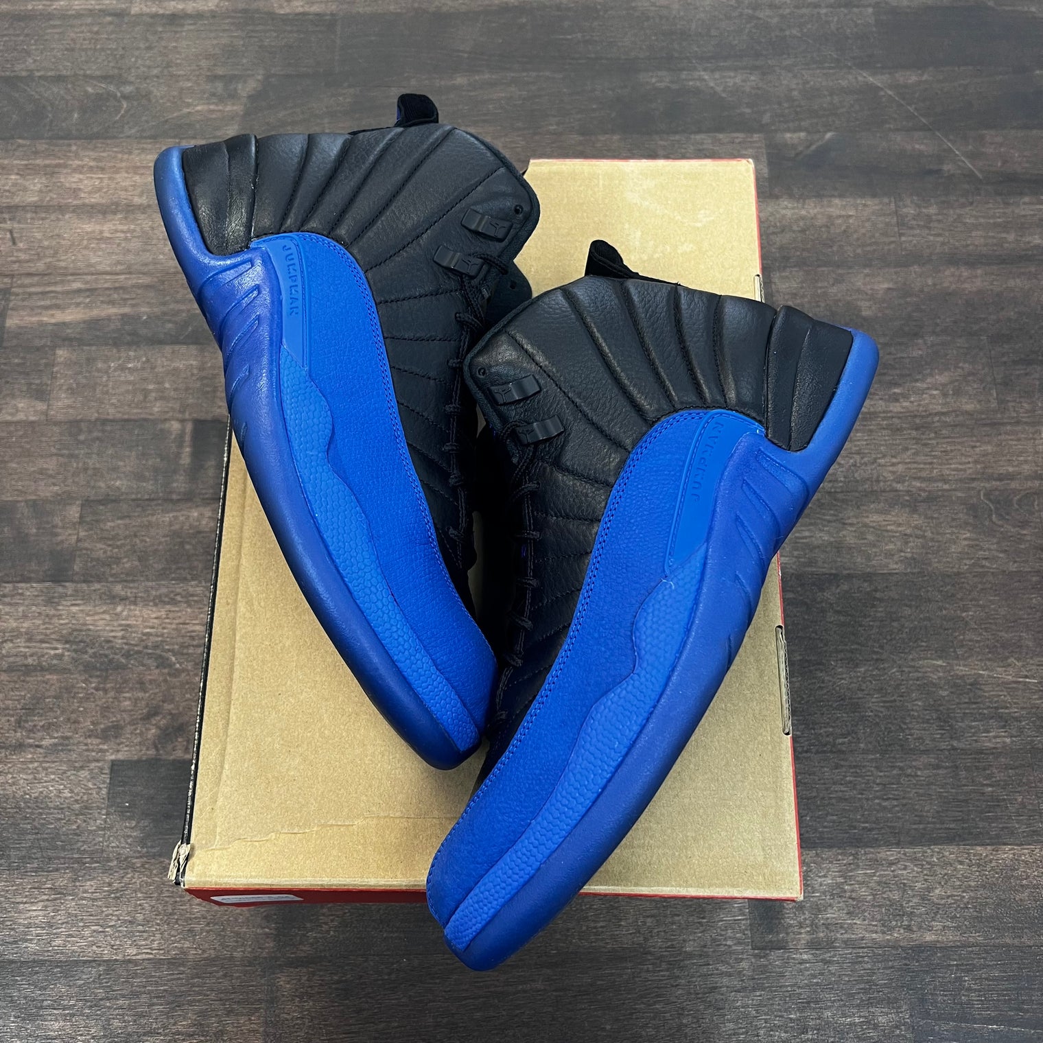 Black Game Royal Jordan 12 (USED)