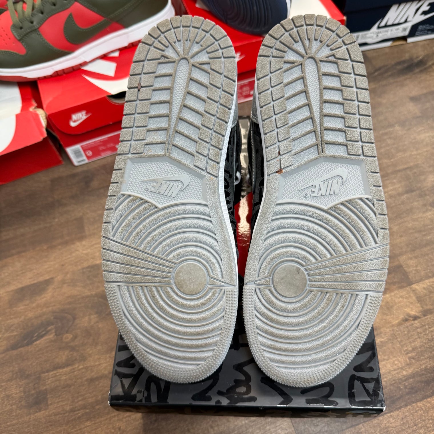 Rebellioniare Jordan 1 High (USED)